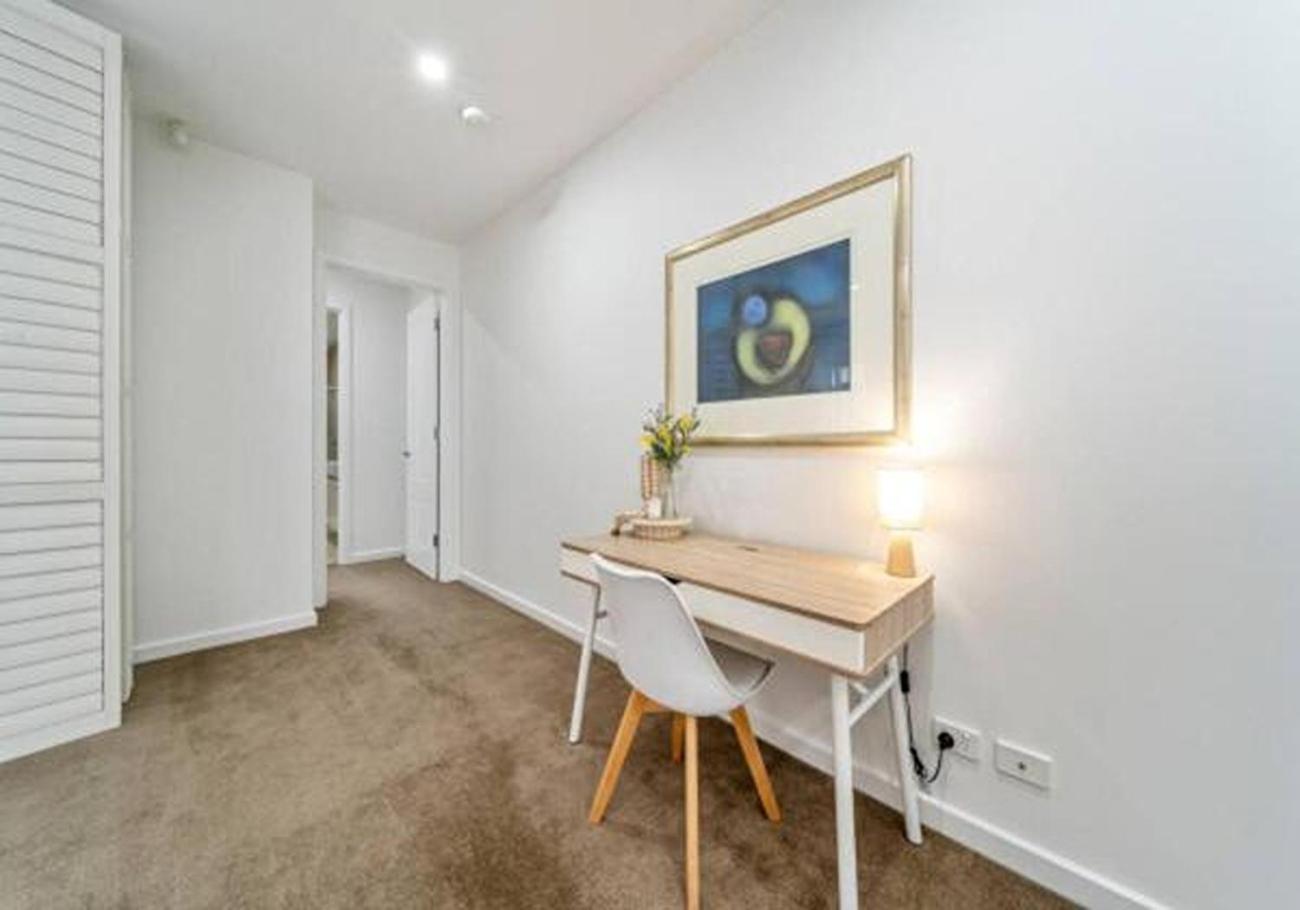 Stylish Home, Family - Walk to Pub,Cafes, 1KM CBD!