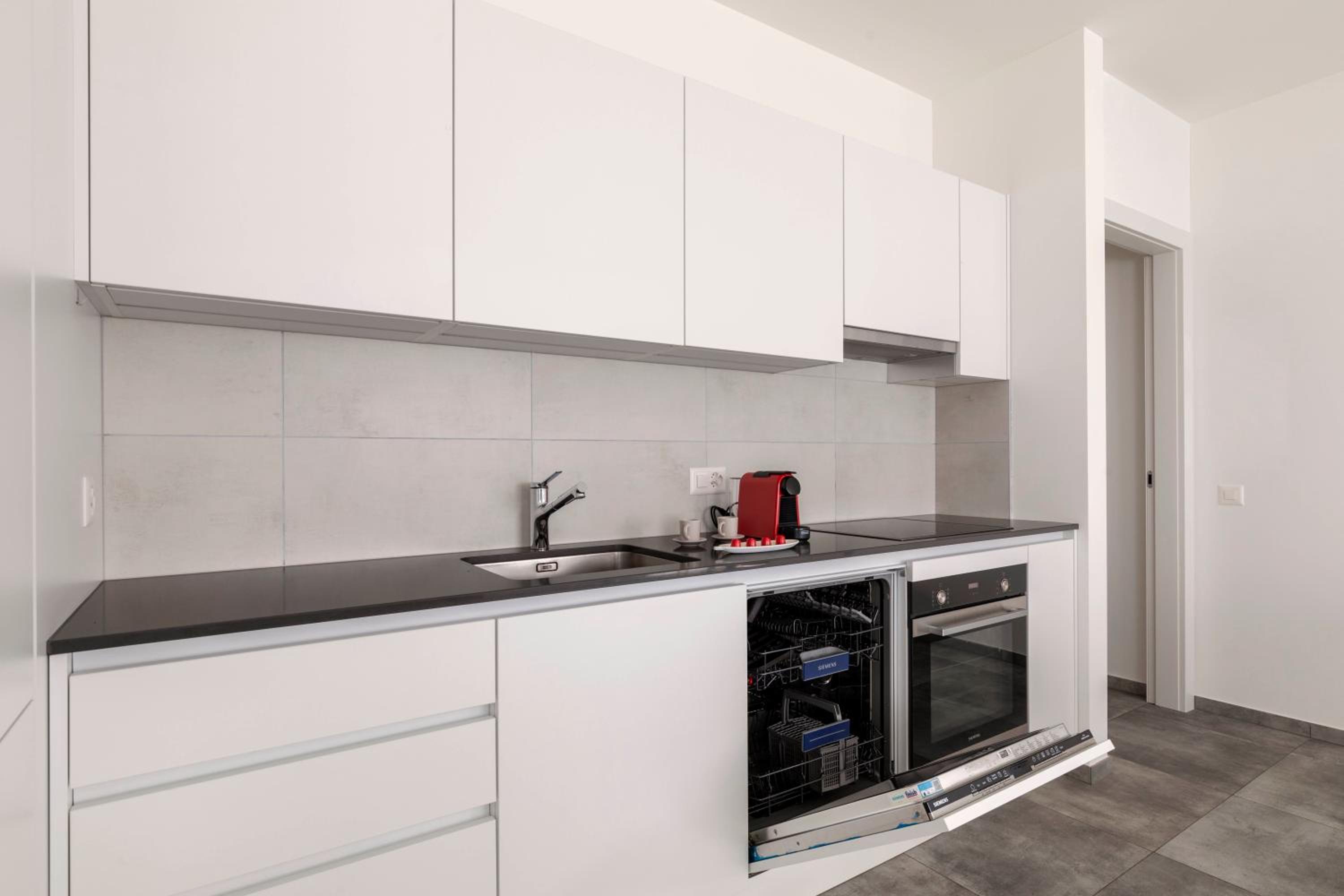 Lugano Superior Suites - Free Parking