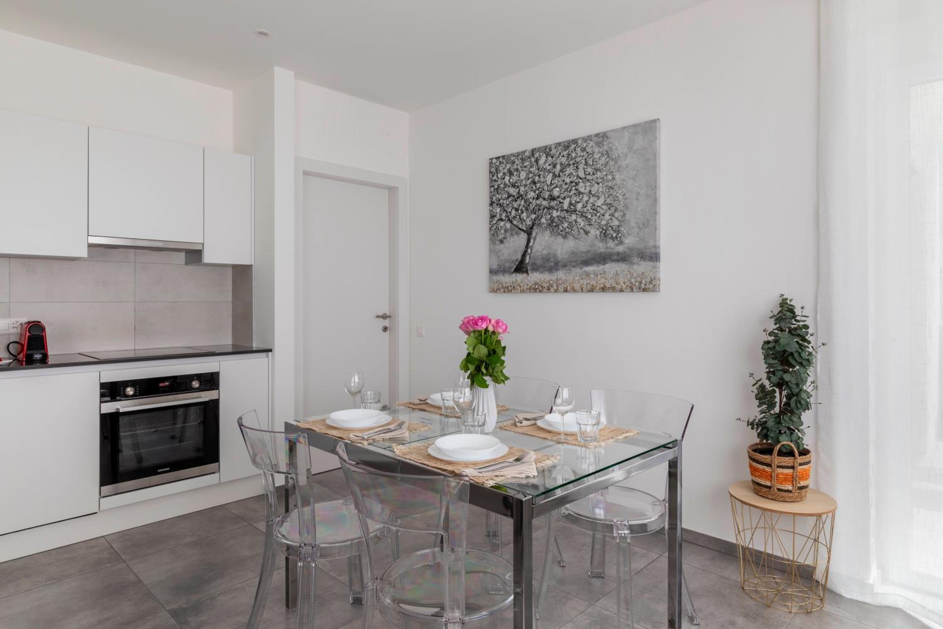 Lugano Superior Suites - Free Parking