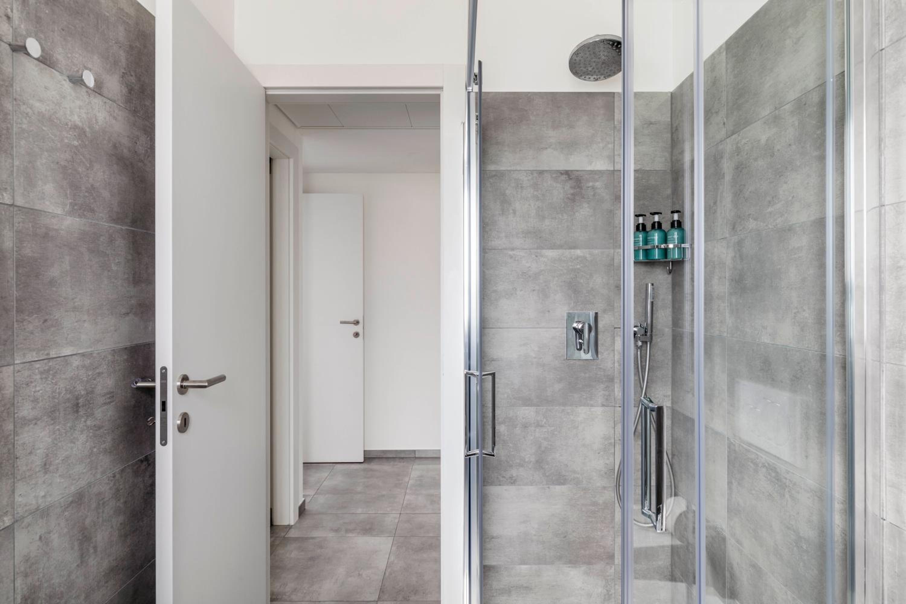 Lugano Superior Suites - Free Parking