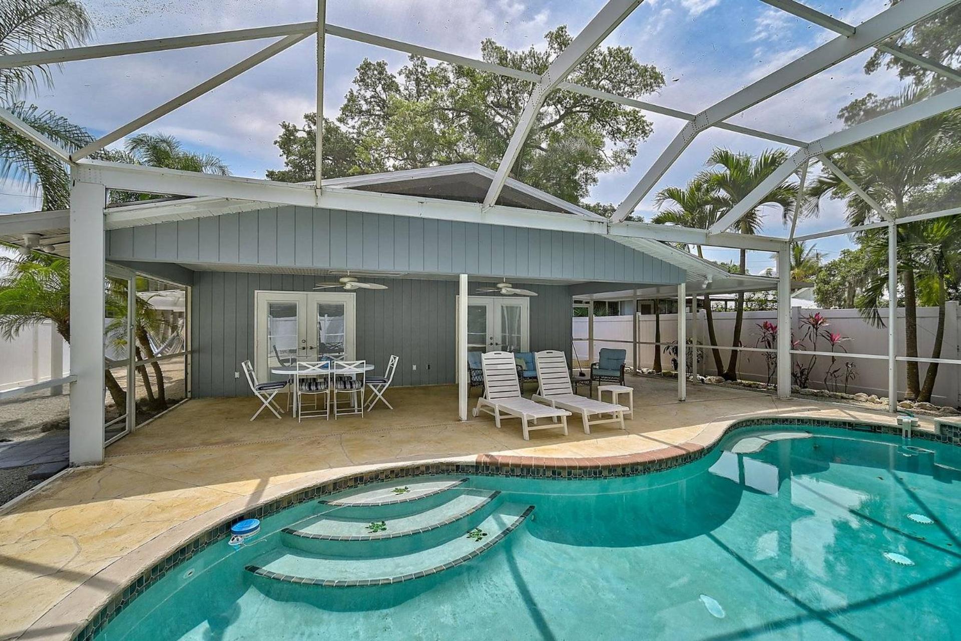Manatee Cottage