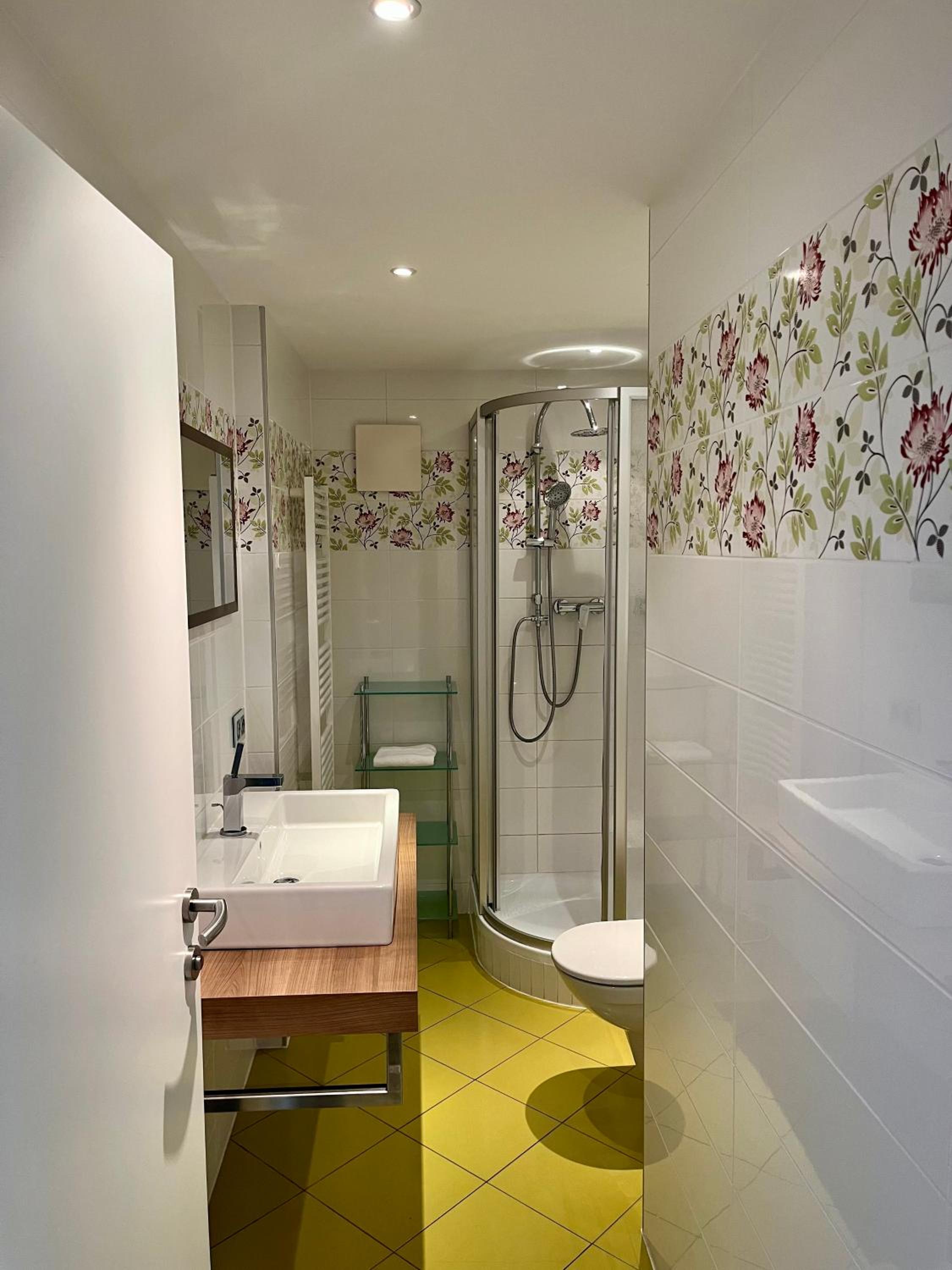 Photo 52