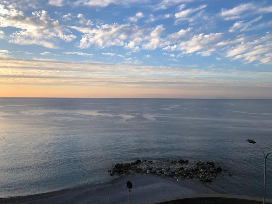 Casa Spisidda Appartamento monolocale "Vulcano" per 4 persone con vista sulle Eolie view 3