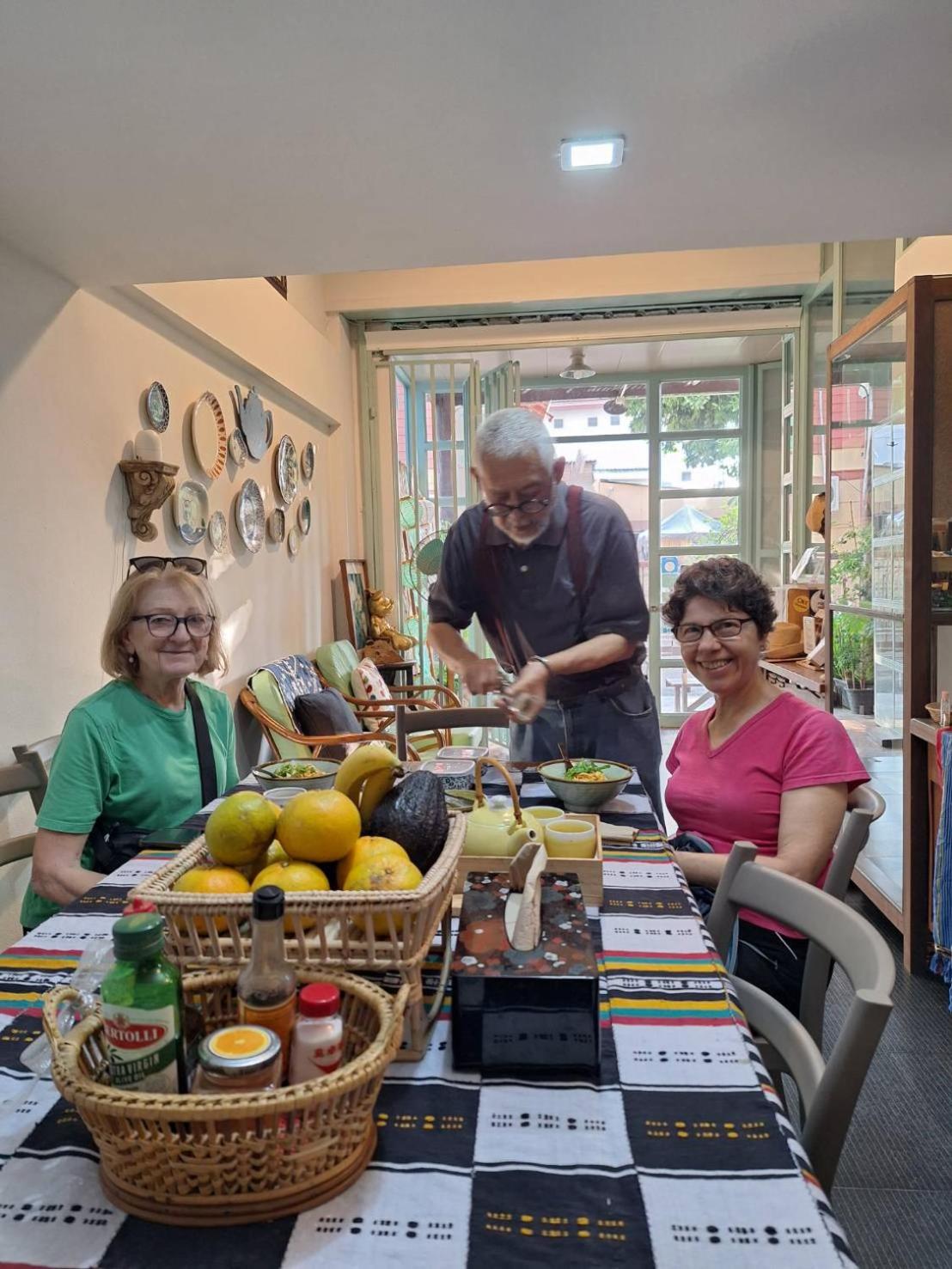 The Commonroom CNX