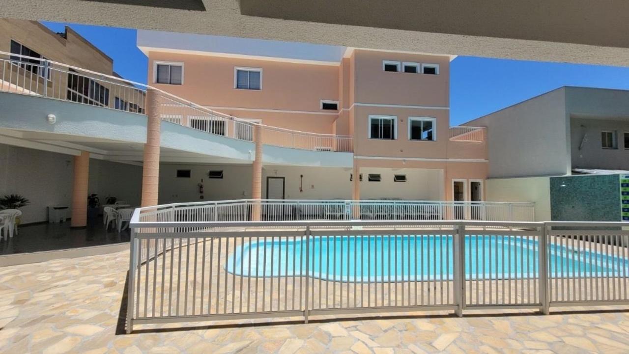 B720 - Apartamento 2 quartos em cond. com piscina