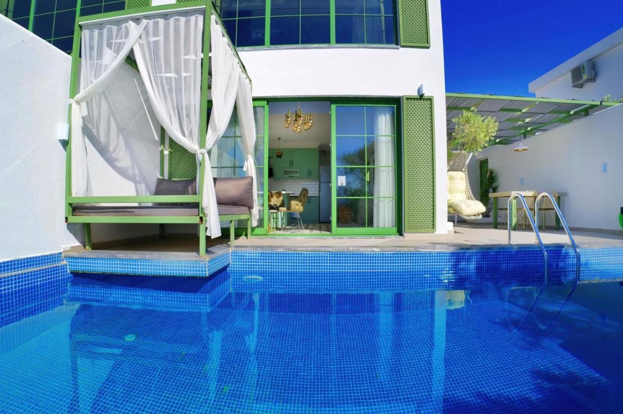 Villa Chives view 2
