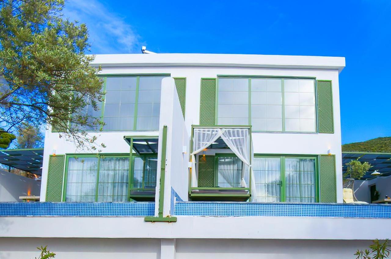 Villa Chives view 4