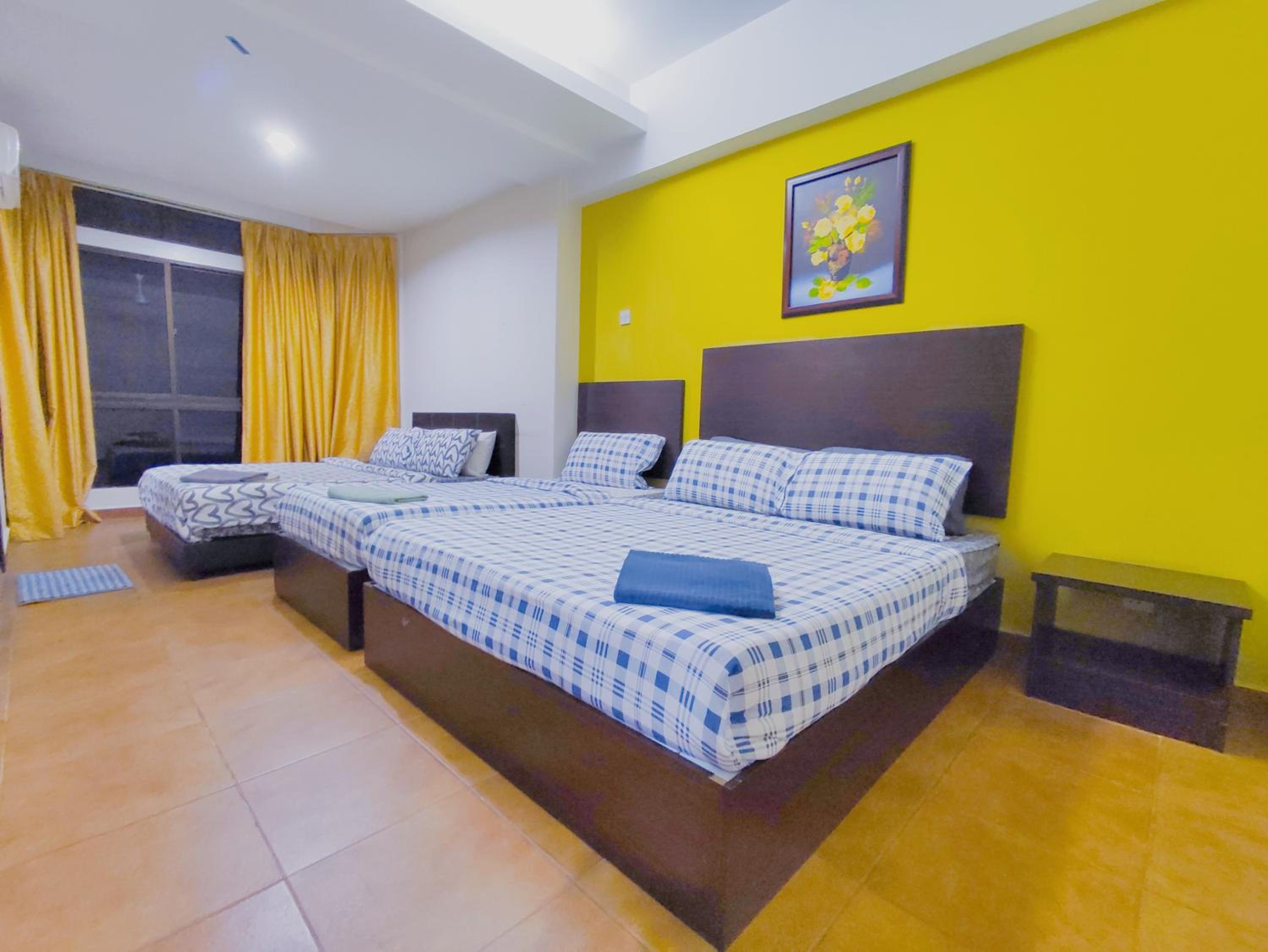 AJ-HOME Fahrenheit 88 Pavillion Bukit Bintang 8pax