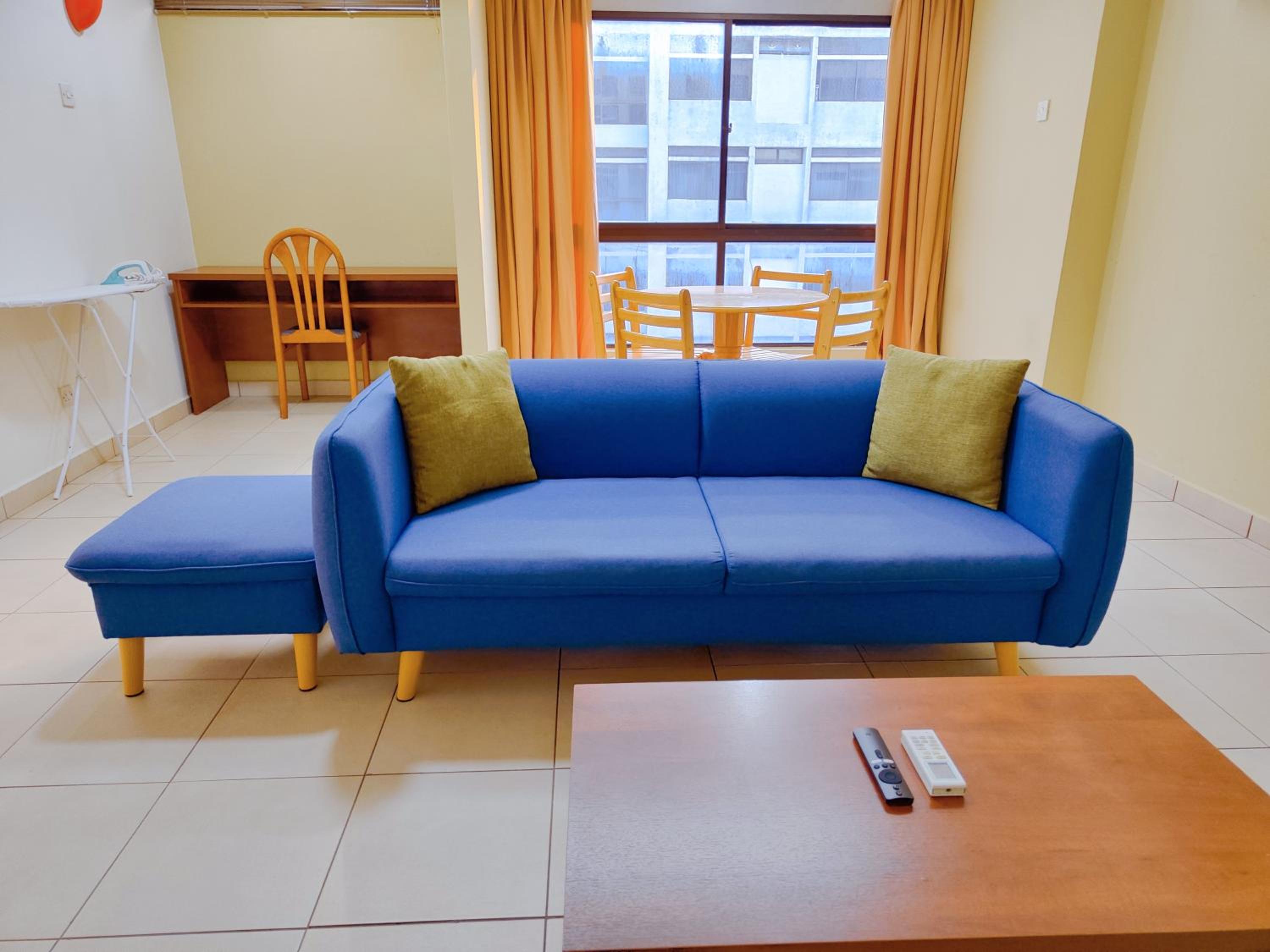 AJ-HOME Fahrenheit 88 Pavillion Bukit Bintang 8pax