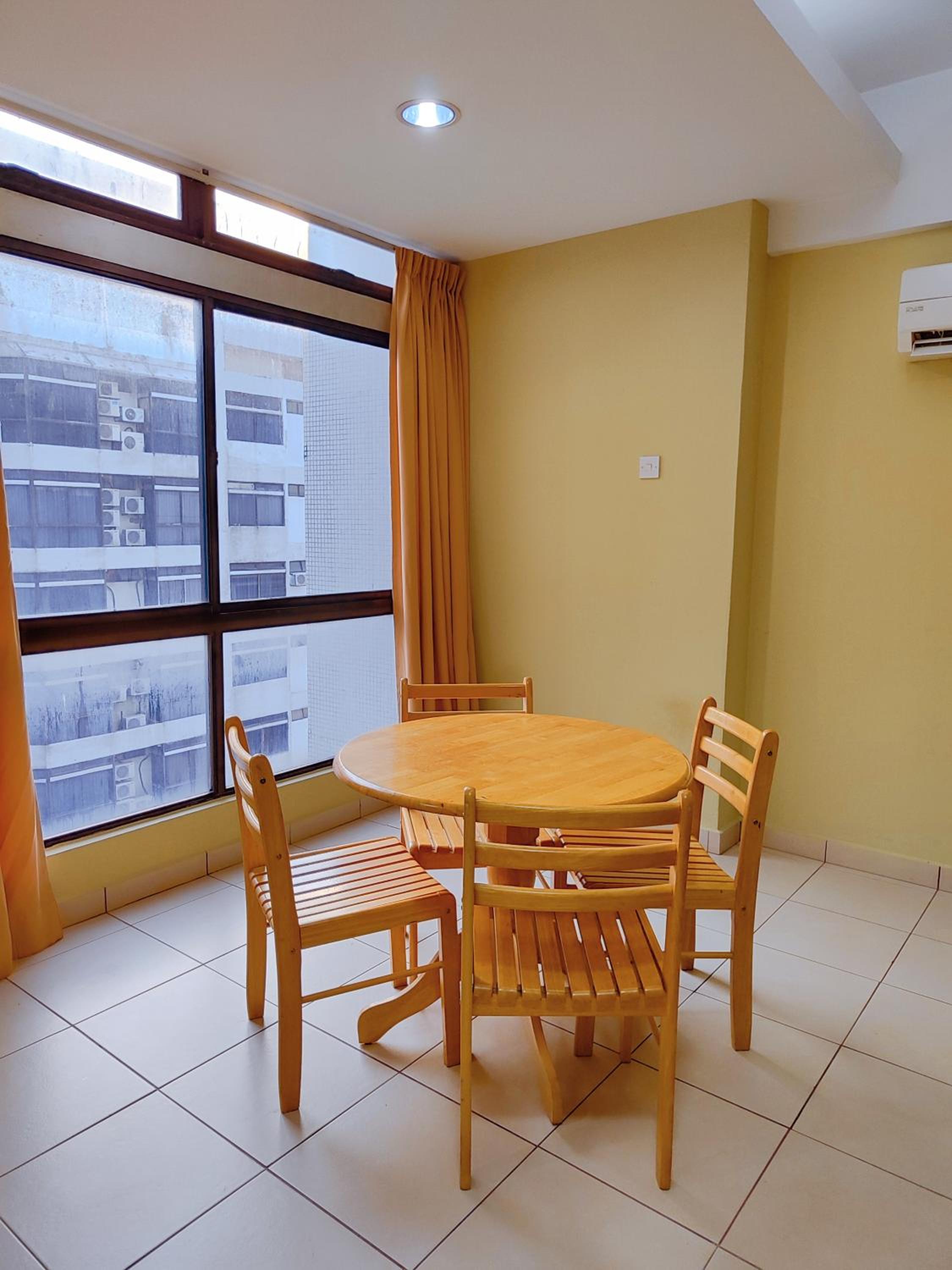 AJ-HOME Fahrenheit 88 Pavillion Bukit Bintang 8pax