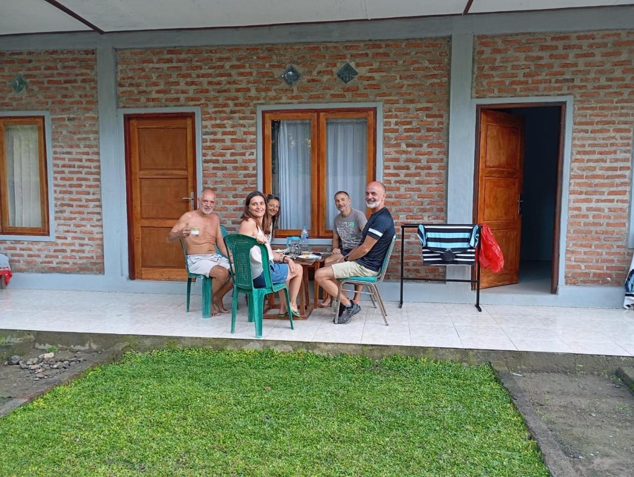 Photo 8