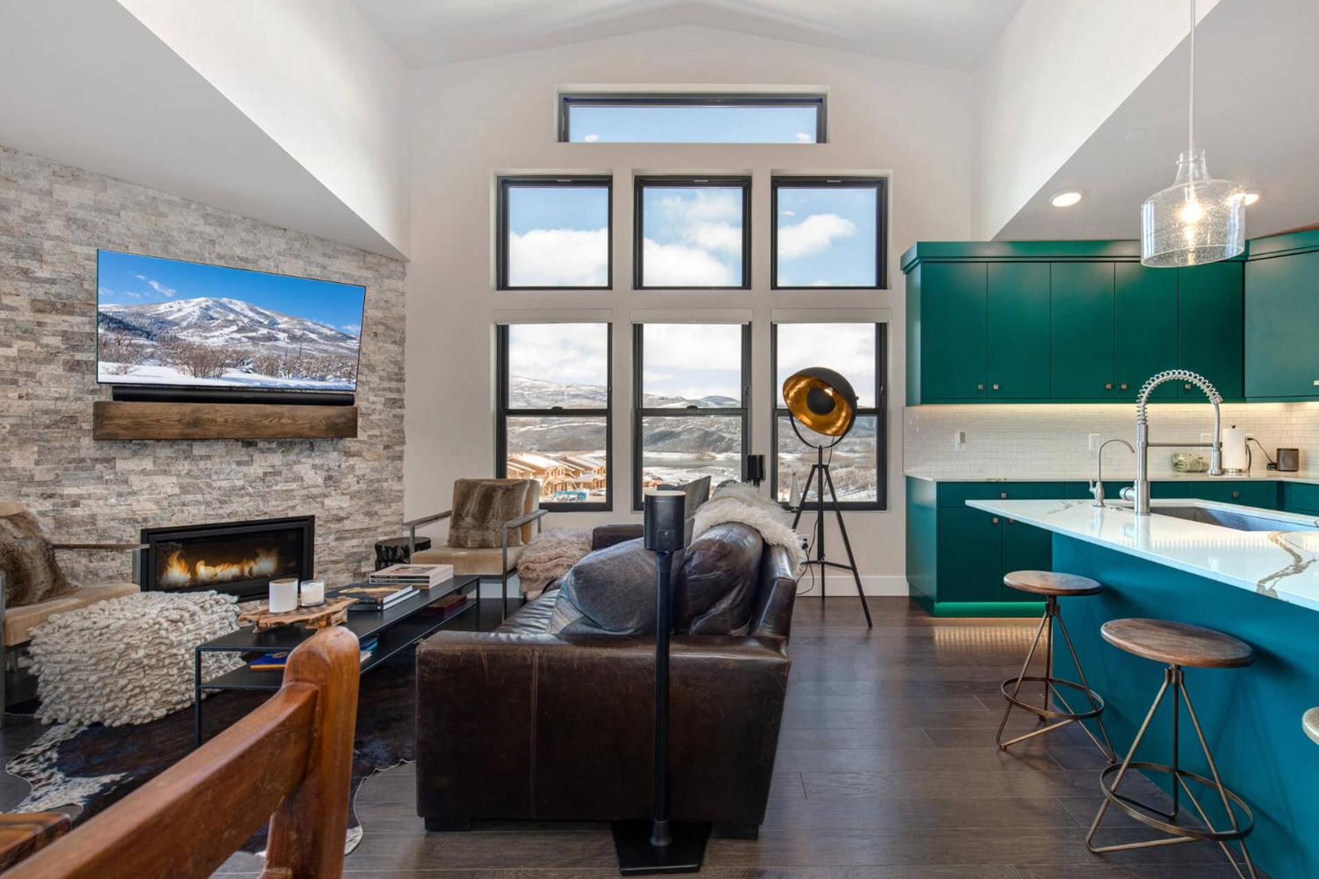 Mayflower Lakeside 304-21 by Moose Management view 3