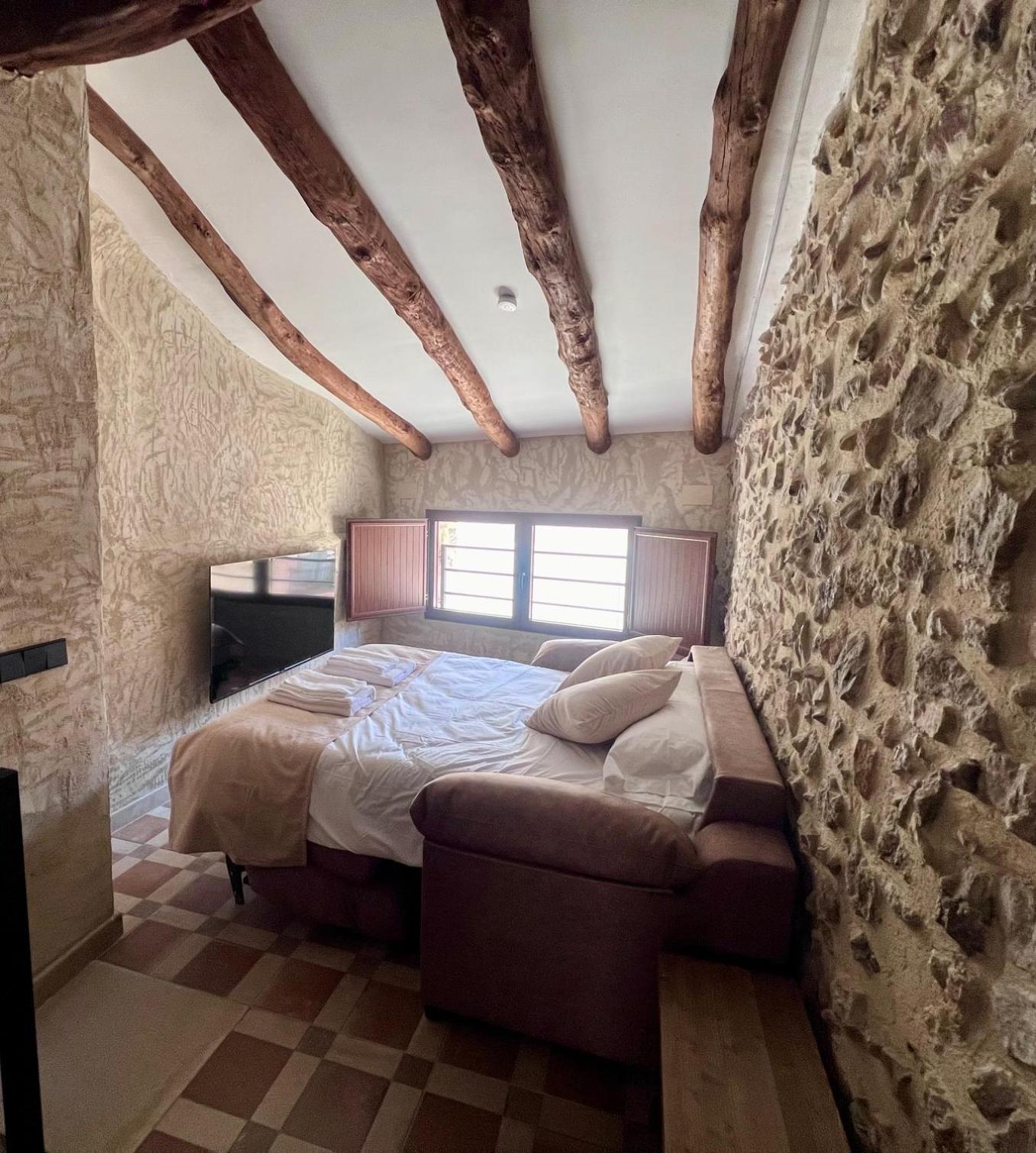 Casa Raquel Montanejos