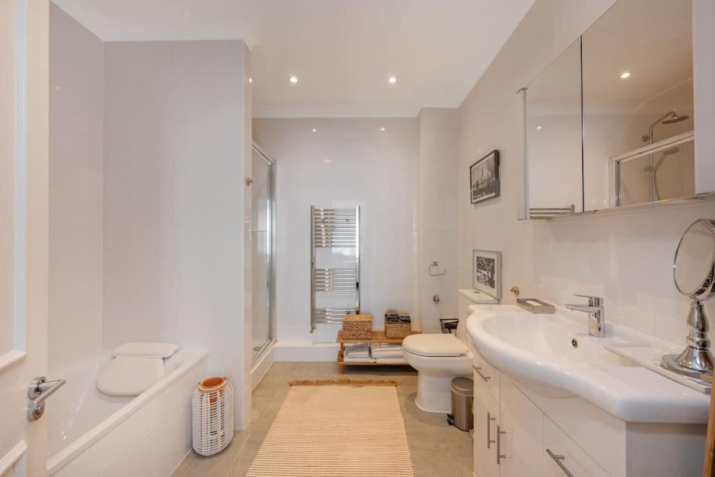 4 Bedroom House With Home Gym - Behind V&A Museum