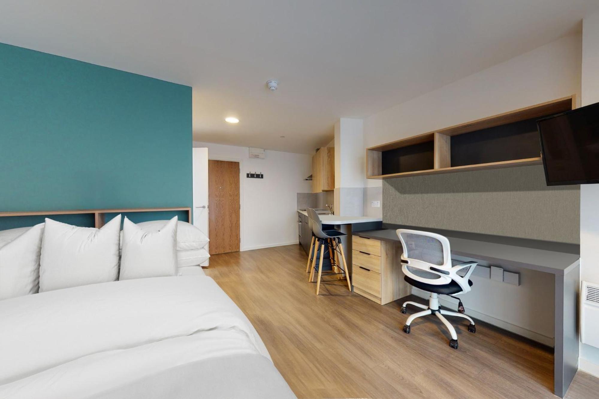 Canvas Arundel House in Coventry