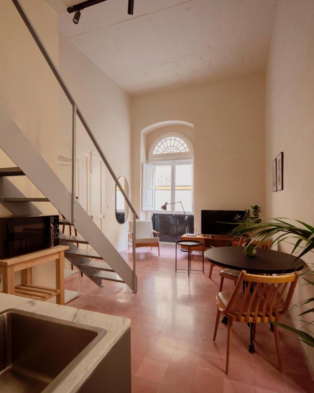 Charming Studio in Historic Centre view 2
