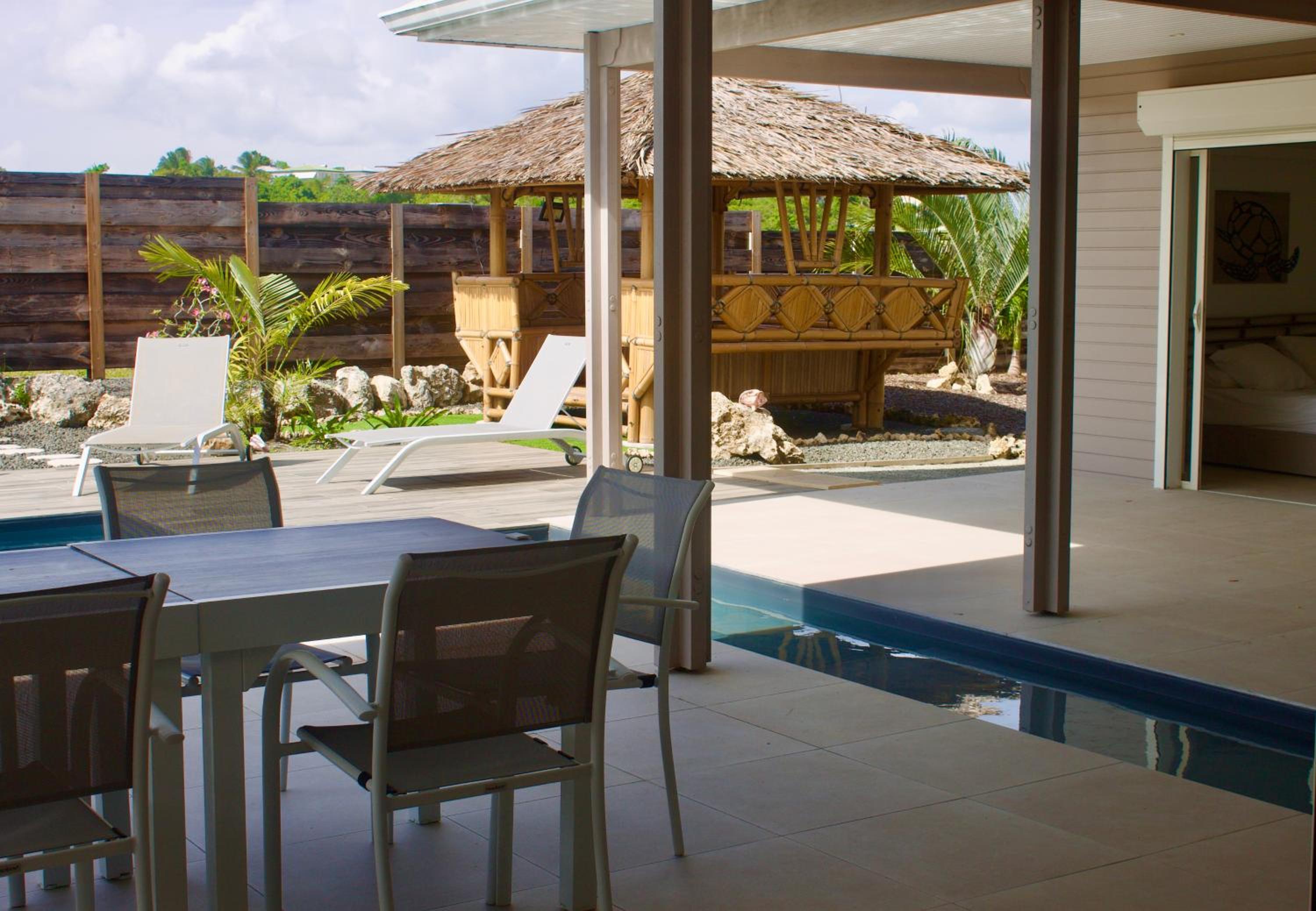 Nakolodge -3 chambres - piscine et jardin privatifs view 2