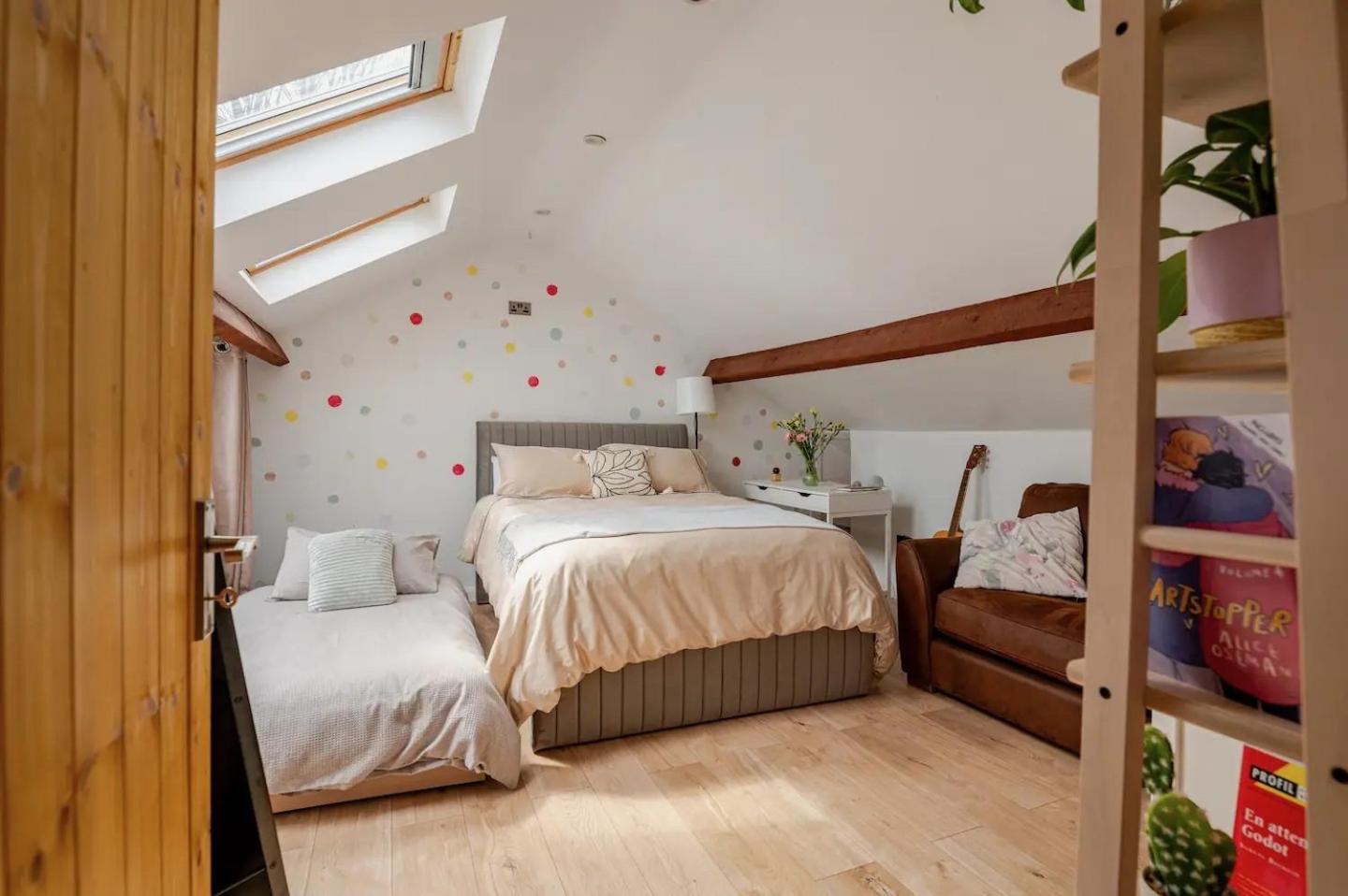 Cozy room in Stoneybatter, Dublin