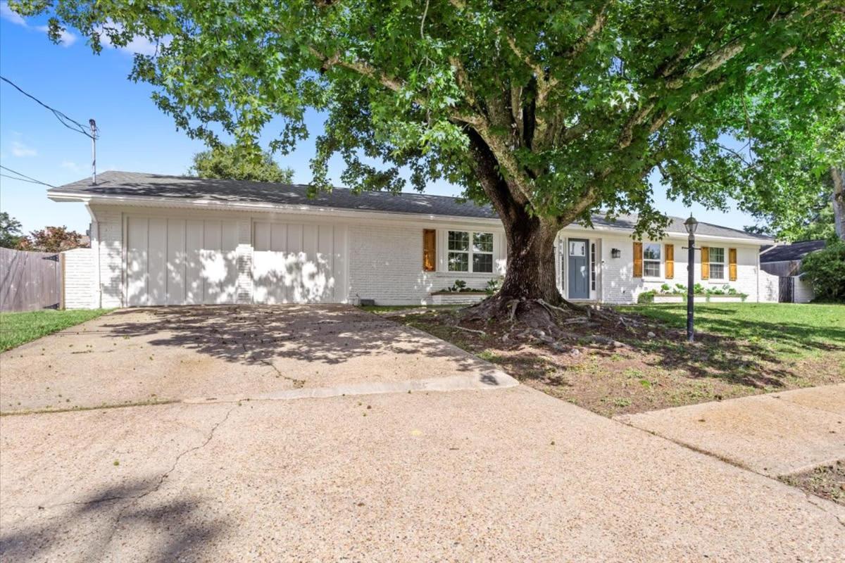 Ranch Home Gem 5BR Home Sleeps 12 with Game Room view 3