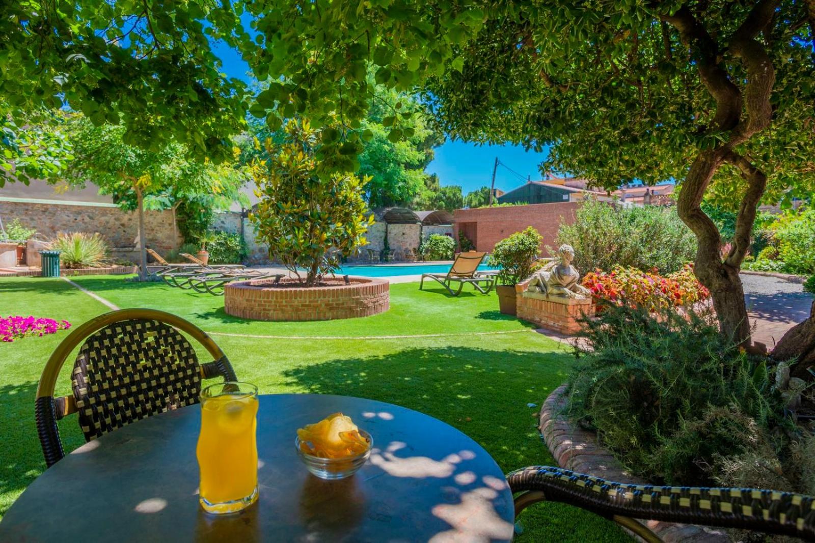 Apartaments Suites Sant Jordi