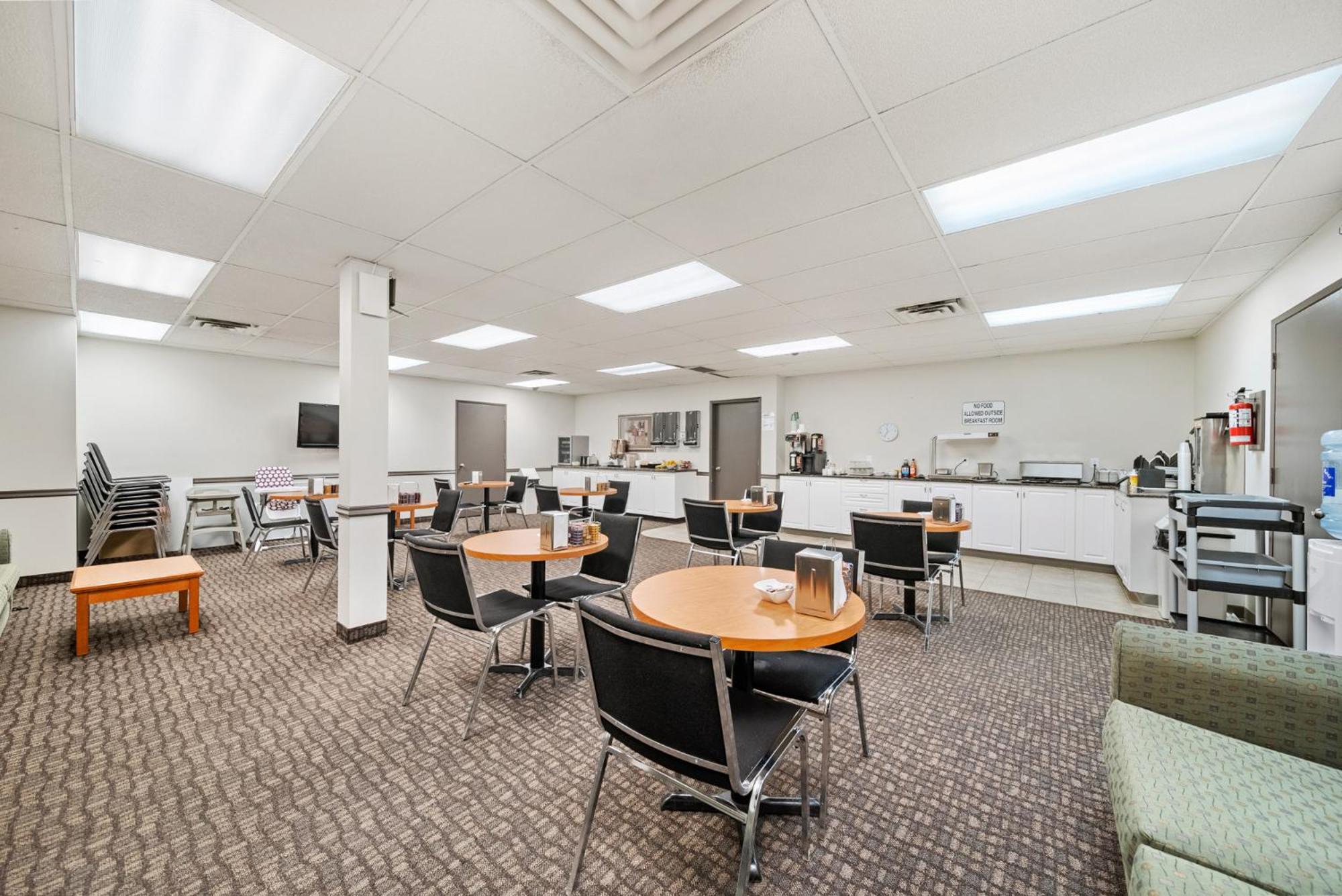 Edson Vacations - Guest House Inn Suites - Property Image 20