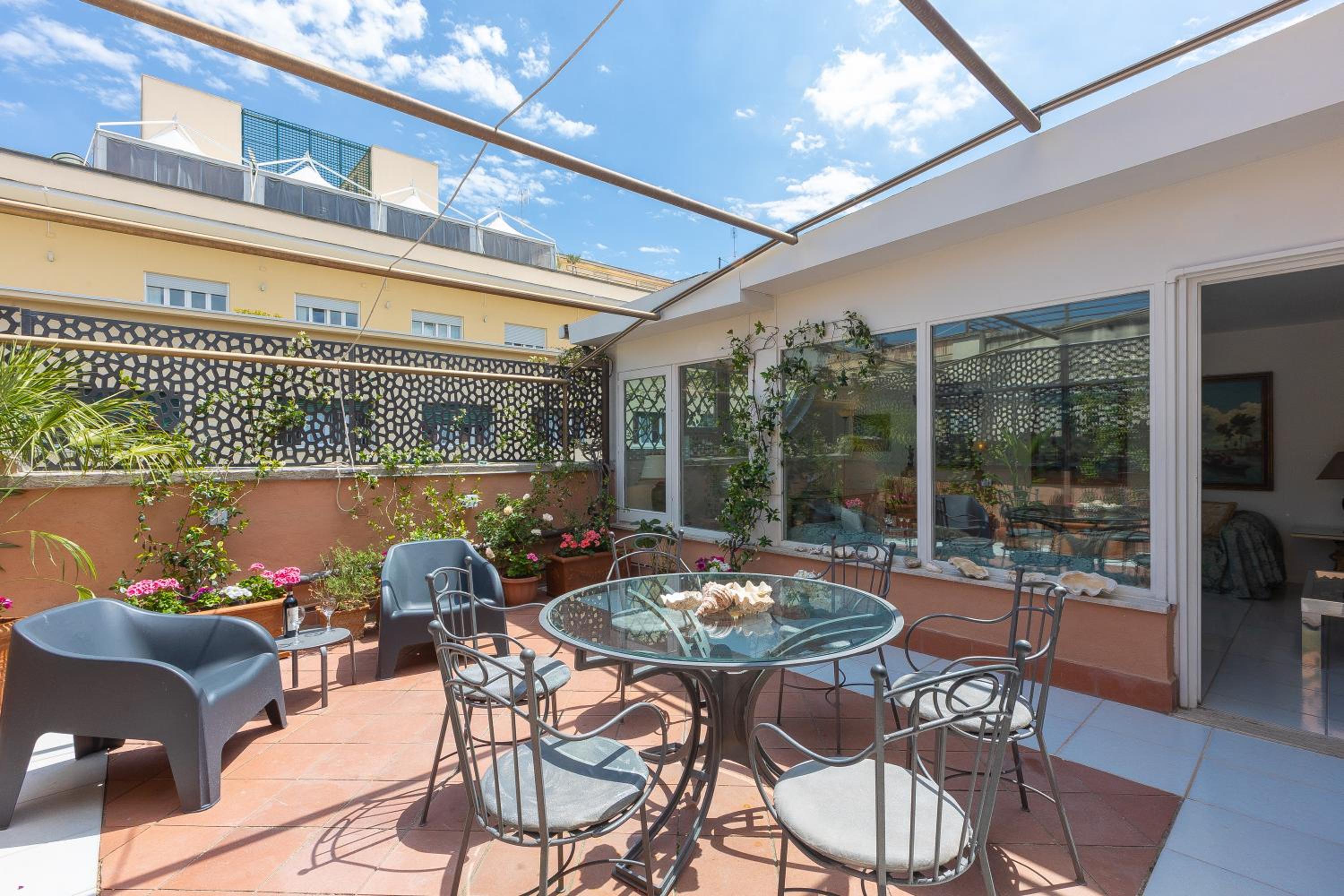 Tre Lune Penthouse by Rental in Roma