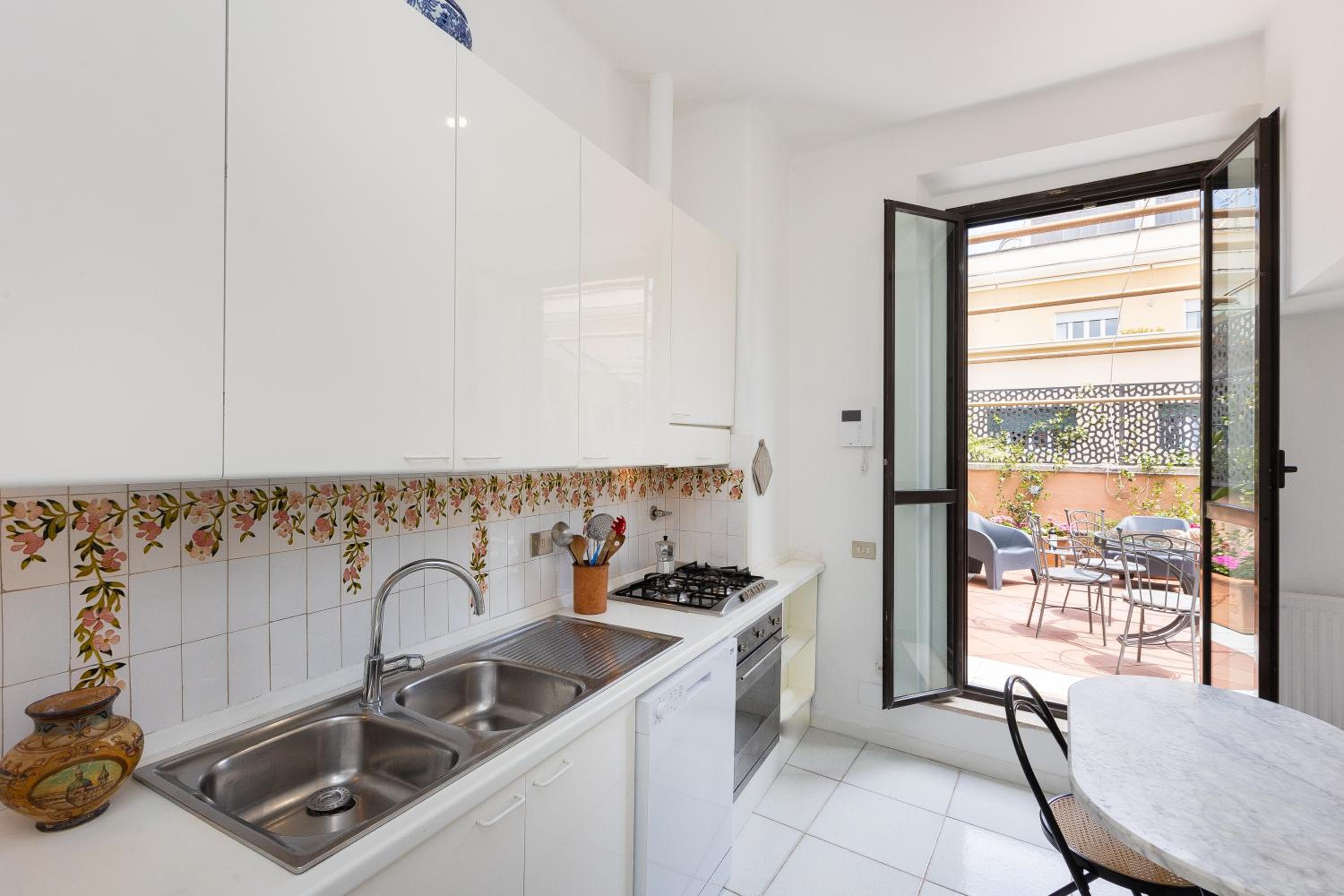 Tre Lune Penthouse by Rental in Roma