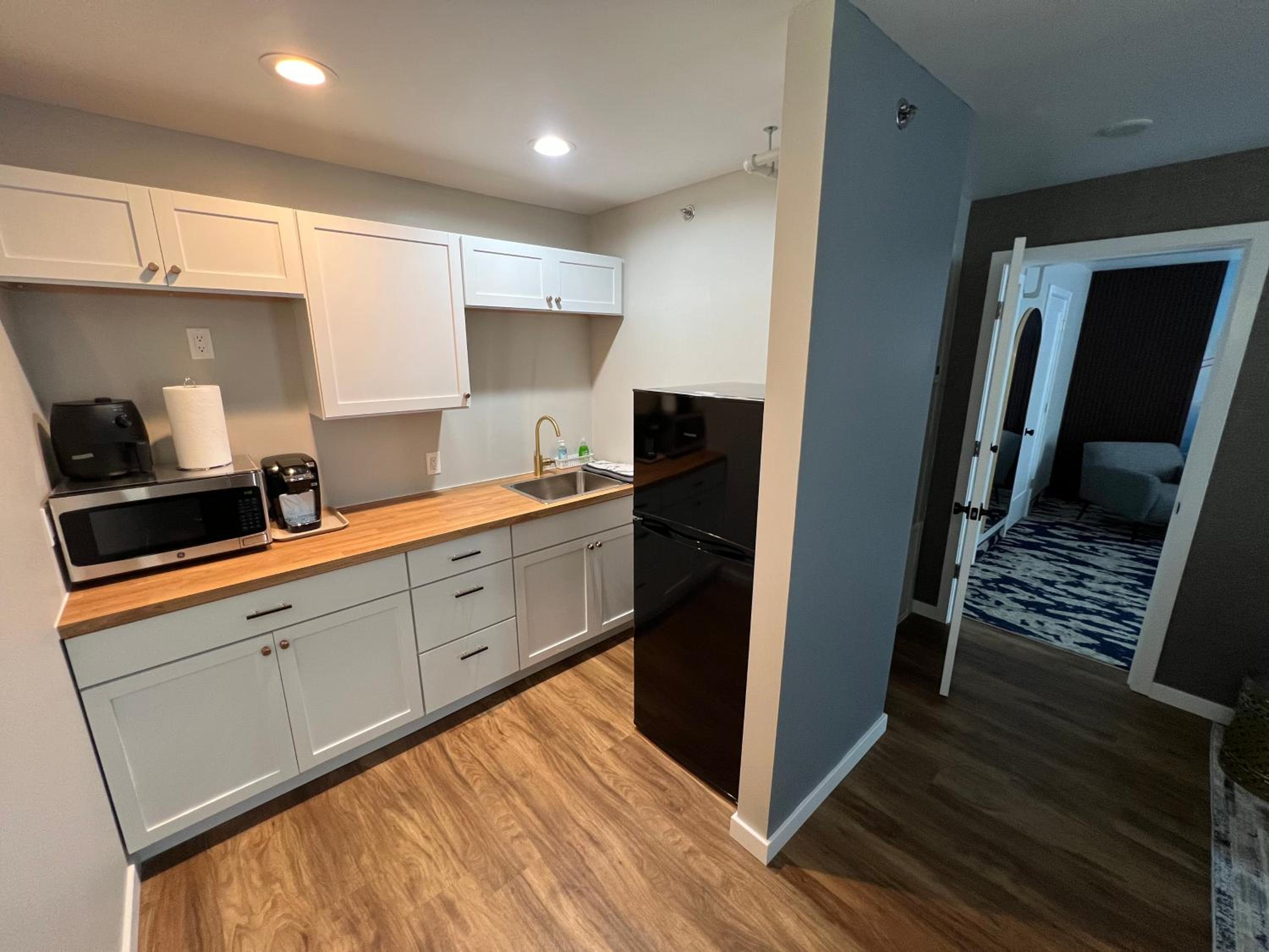 Lighthouse Suites
