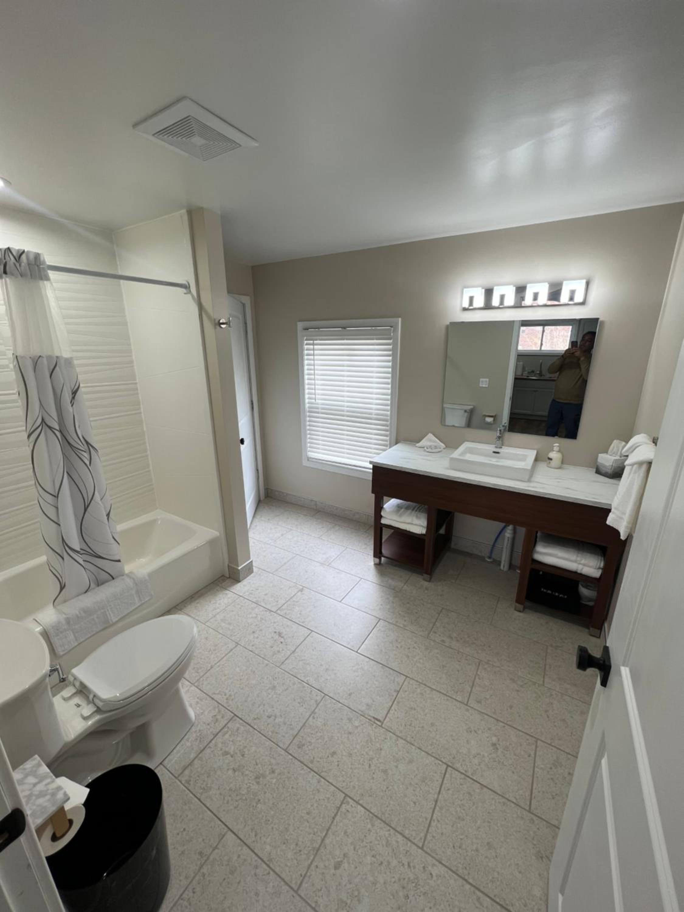 Lighthouse Suites