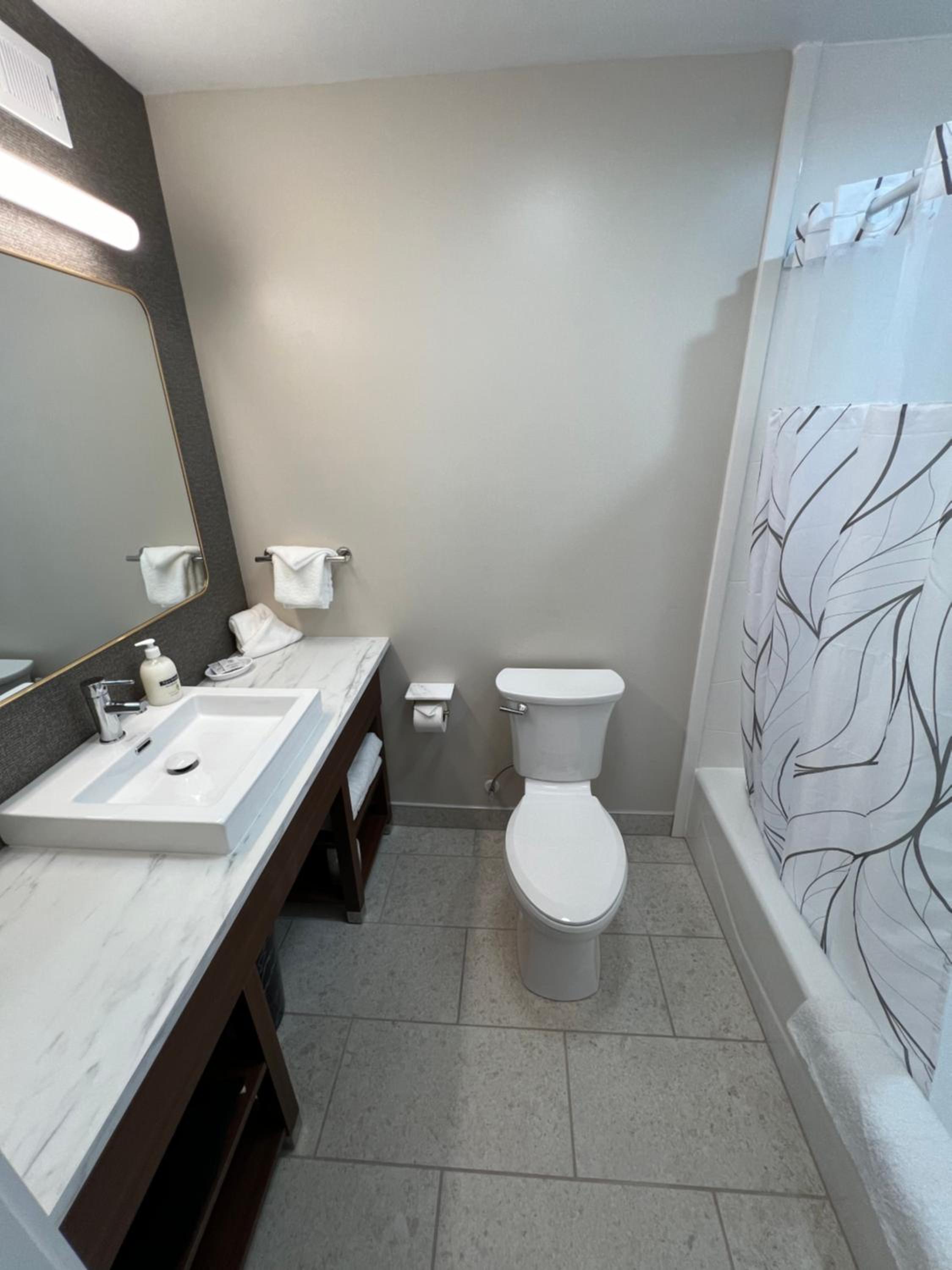 Lighthouse Suites