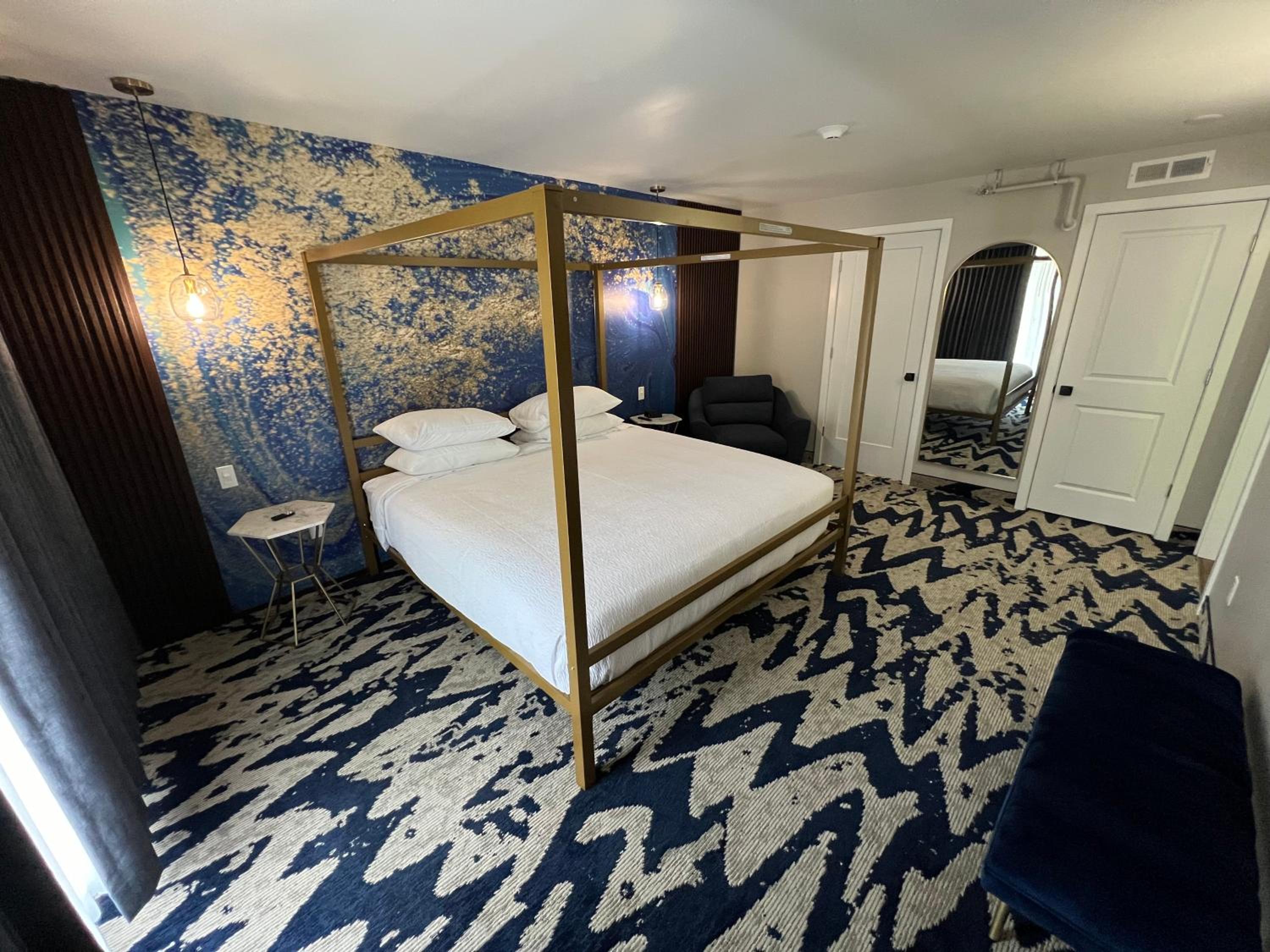 Lighthouse Suites