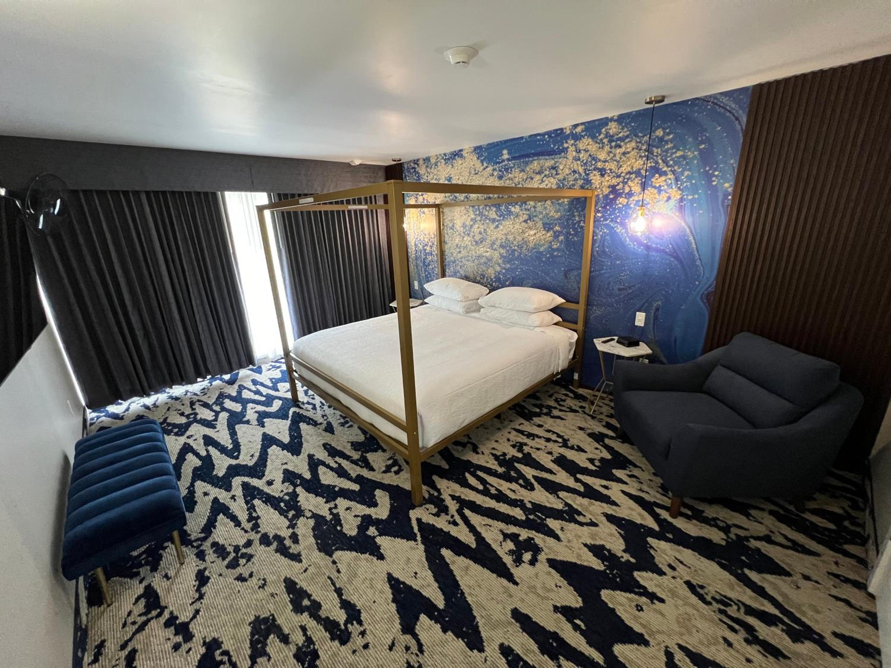 Lighthouse Suites