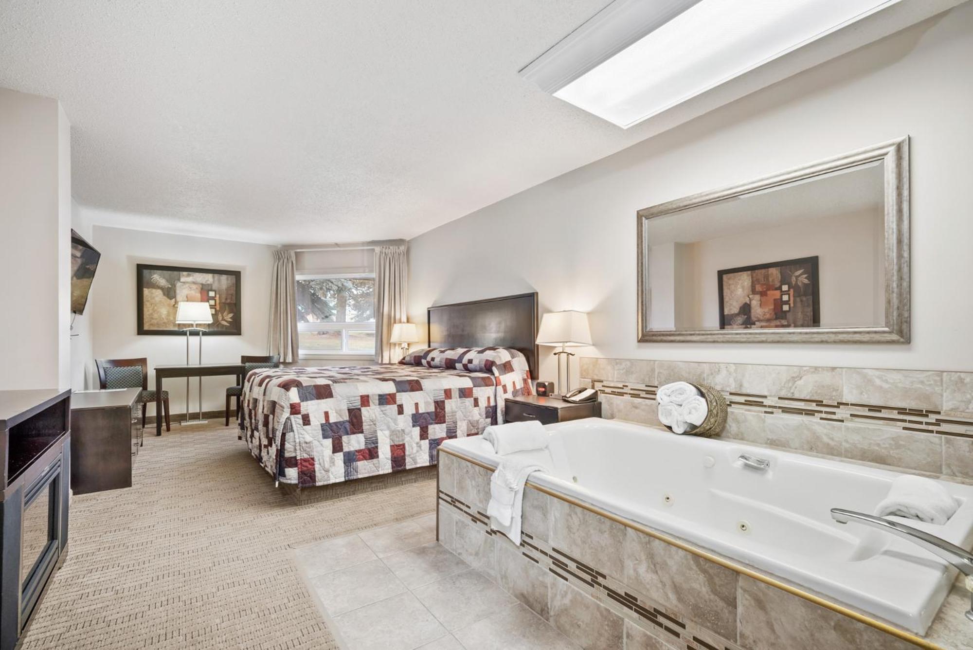 Edson Vacations - Guest House Inn  Suites - Property Image 7
