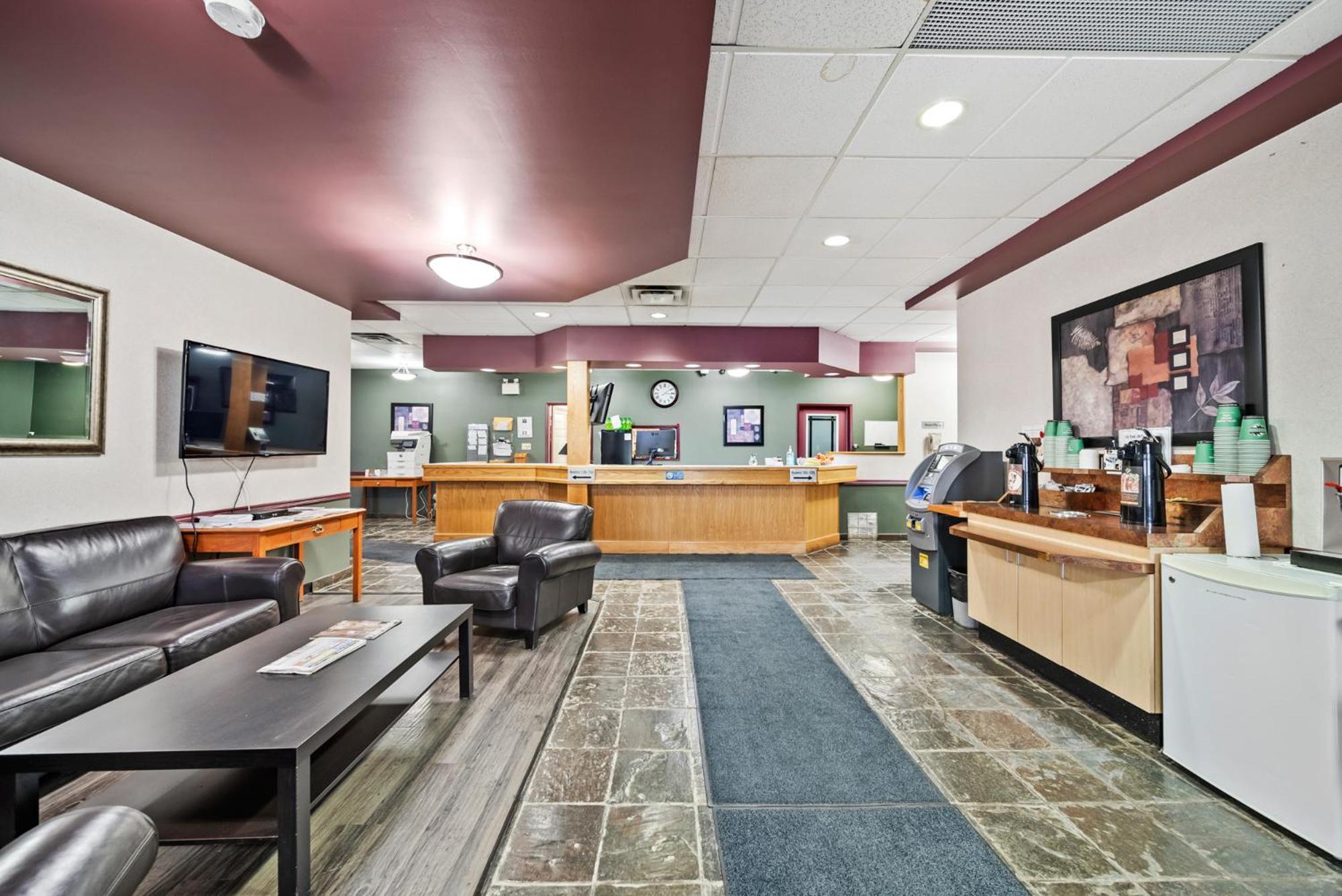 Edson Vacations - Guest House Inn  Suites - Property Image 5