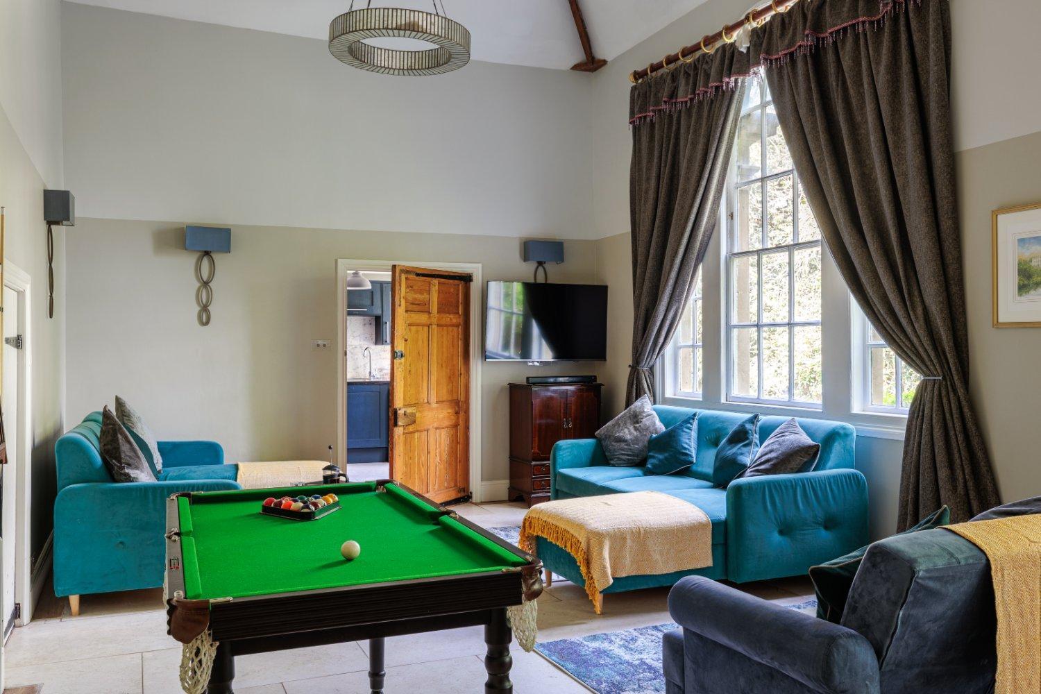 The Old School Rooms Beautiful Georgian apartment, sleeps 12 with Wifi and Parking, near Bath view 4