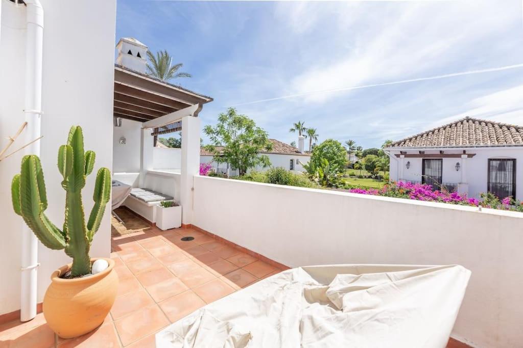 El Paraiso, Lovely flat walk to the beach RDR388 view 5