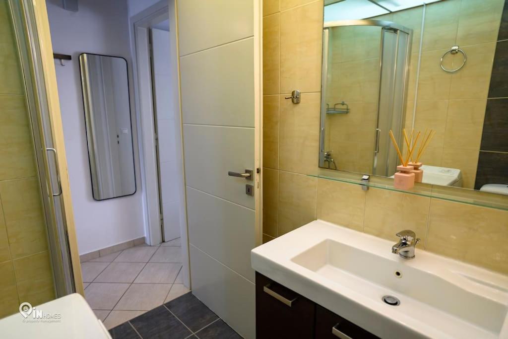Thyme Out - Modern Apartment in Egaleo-Athens