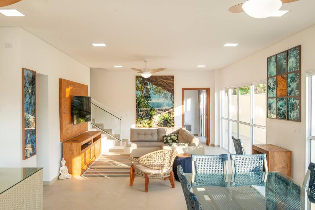 Perto da Praia Casa Lehua Feiticeira 1, (4 suítes)
