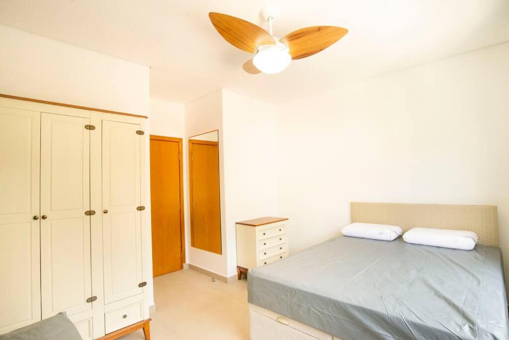 Perto da Praia Casa Lehua Feiticeira 1, (4 suítes)