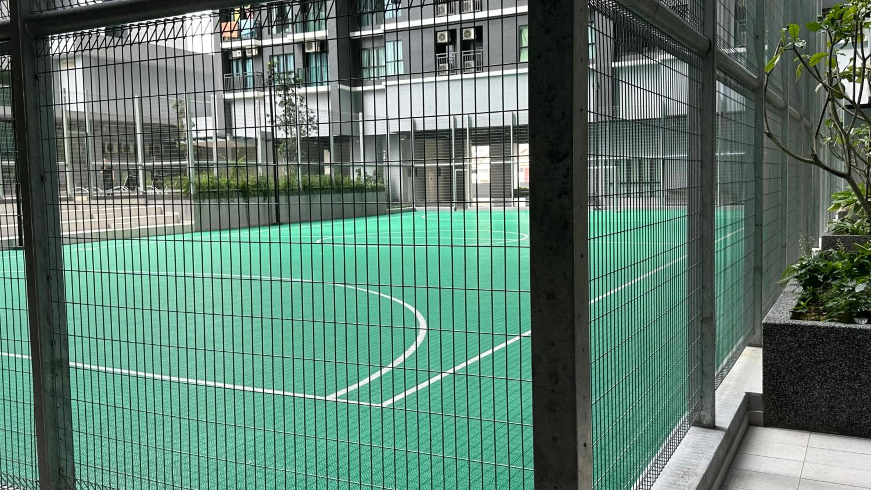 MRT asthetic condo