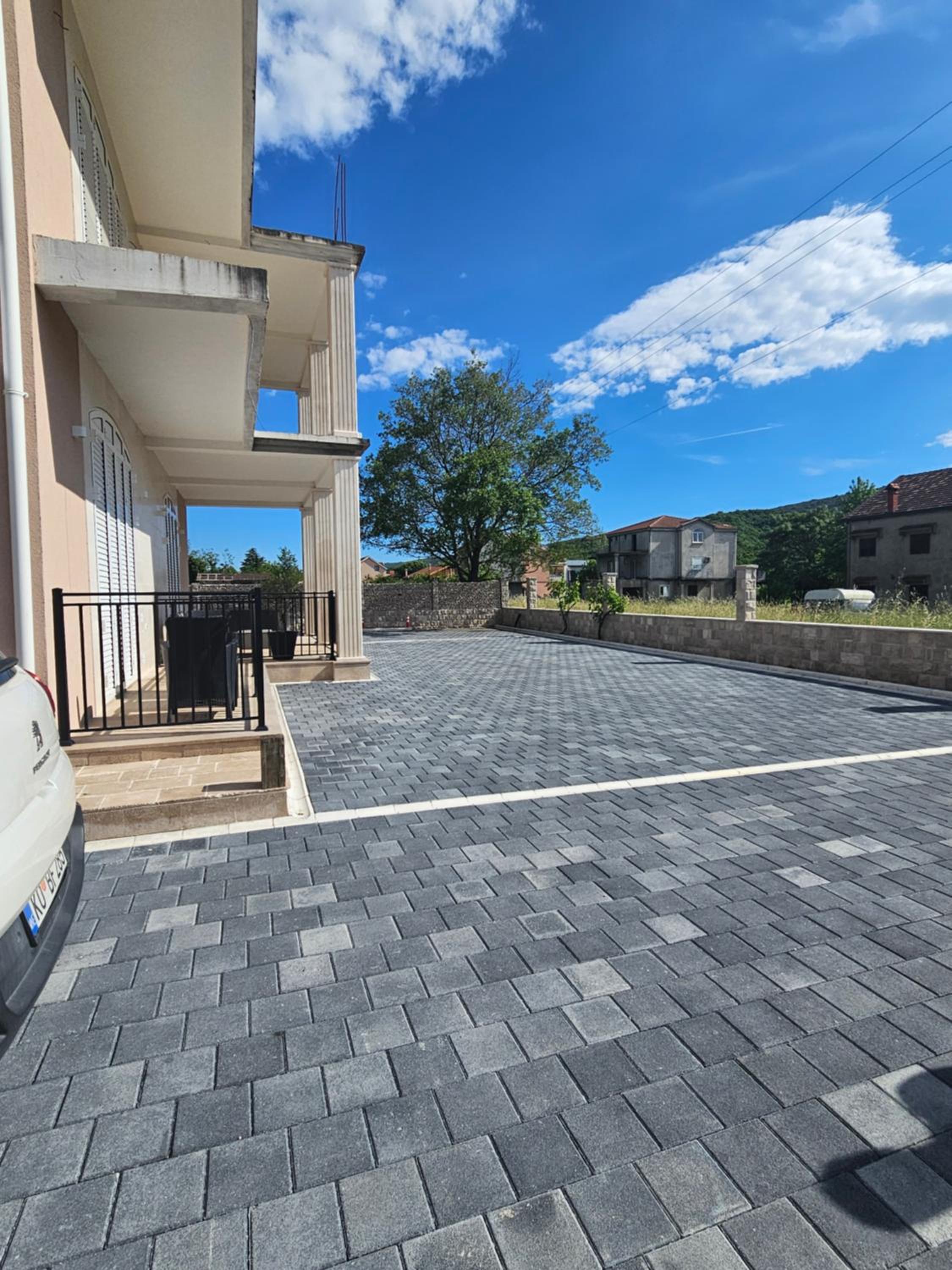 Boulevard Apartments view 2
