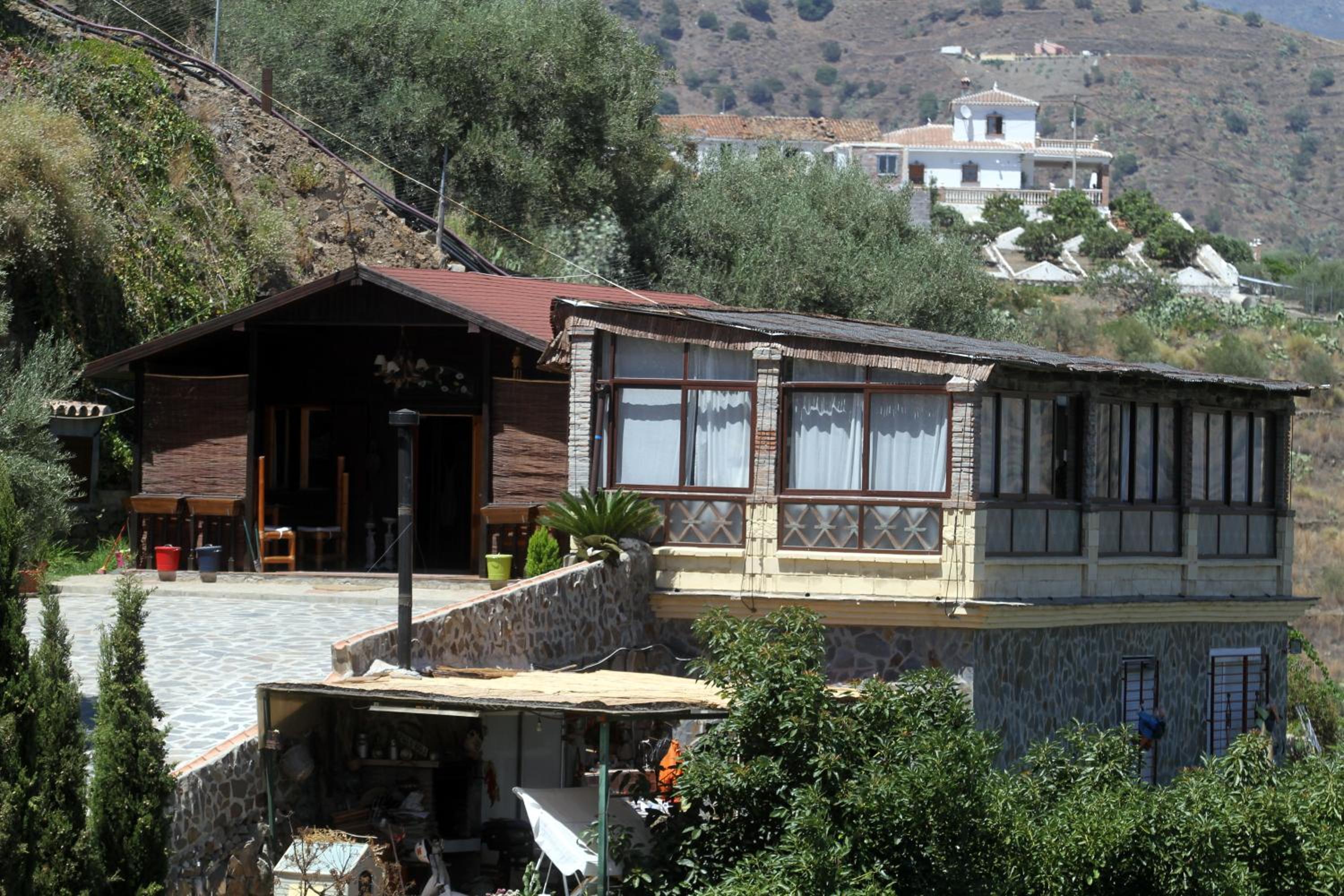 CASA LUXURY MADERA EN LAS MONTAÑAS DE TORROx