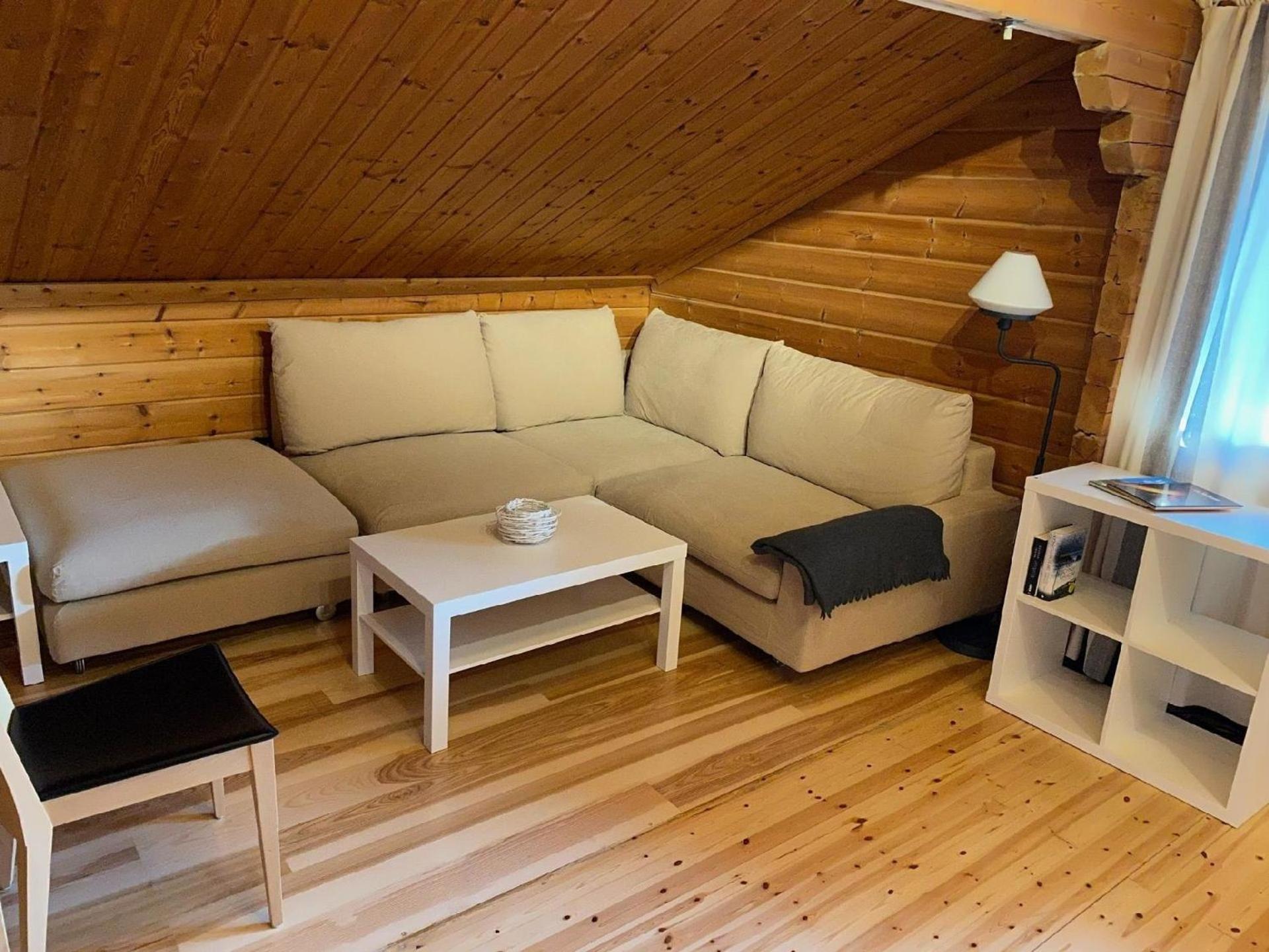 Ferienhaus in Meiserich mit Grill, Terrasse und Garten