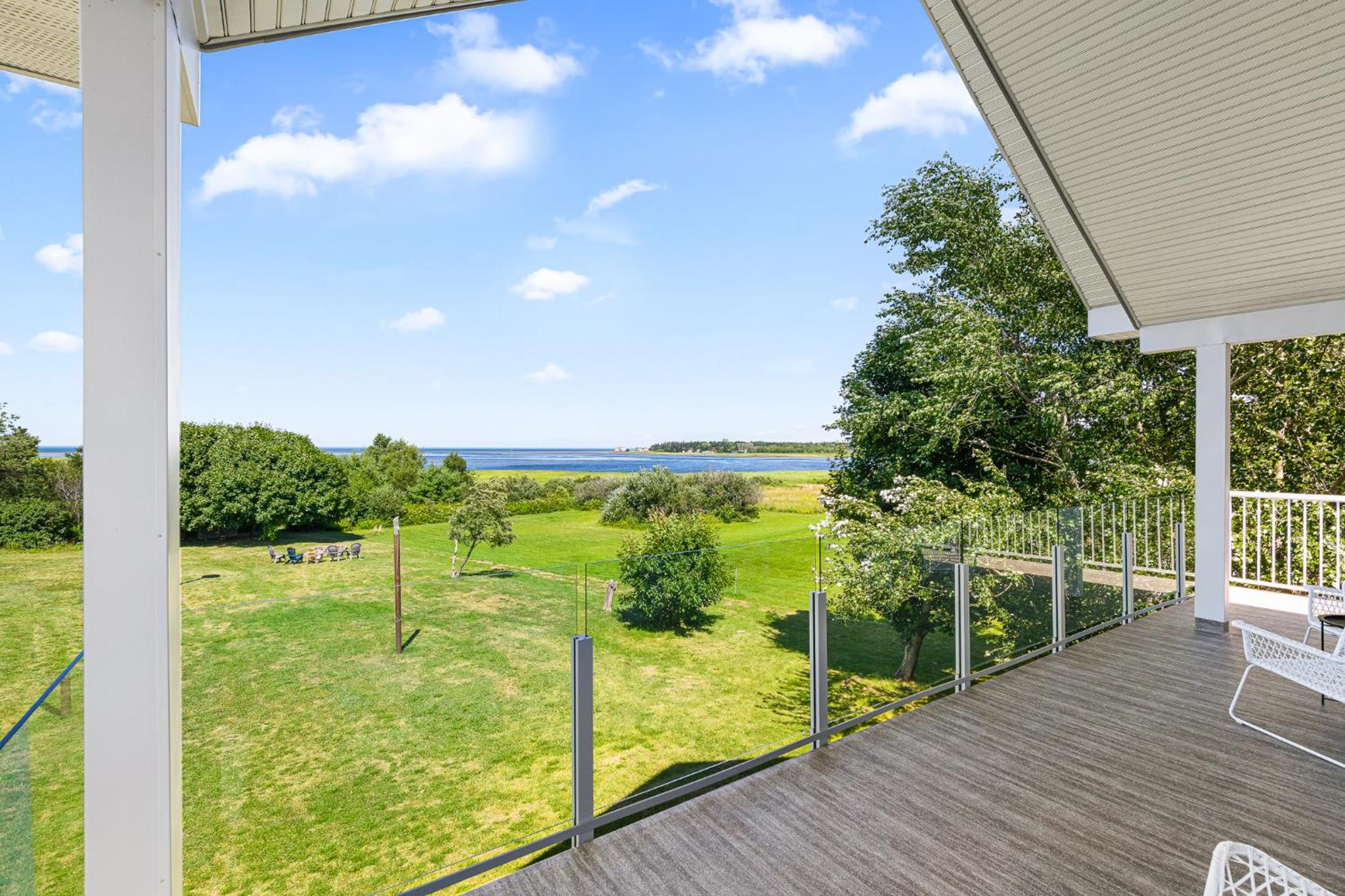 Sea La Vie 4 Bed Cottage with Ocean Views