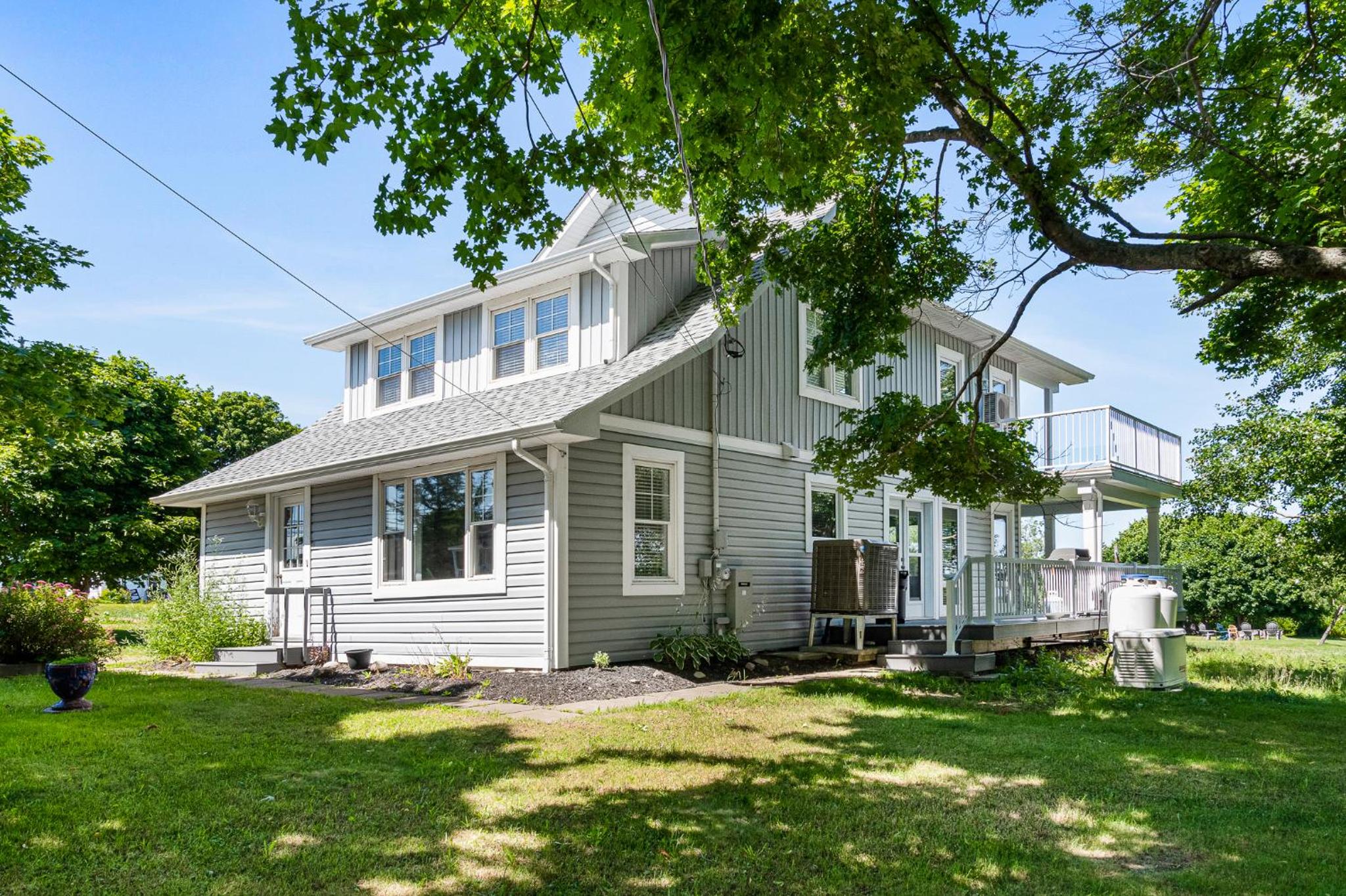 Sea La Vie 4 Bed Cottage with Ocean Views