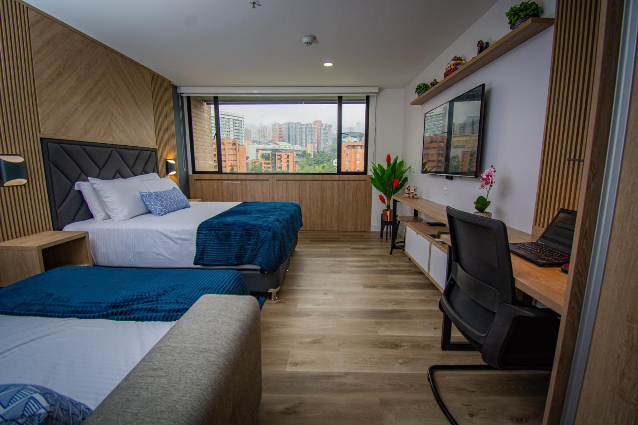 Unique Suite in El Poblado CoWork/ GYM / Fast WiFi