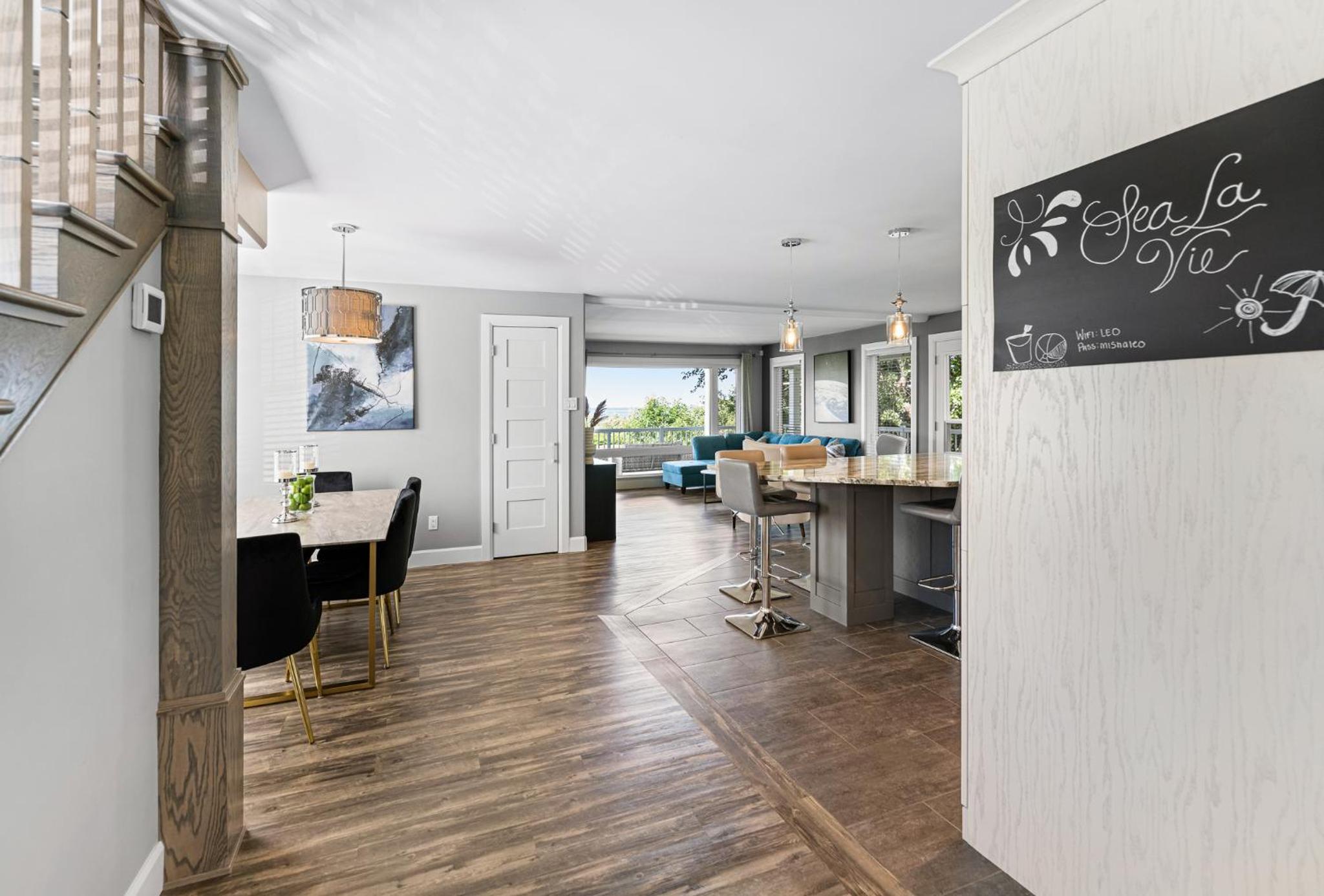 Sea La Vie 4 Bed Cottage with Ocean Views