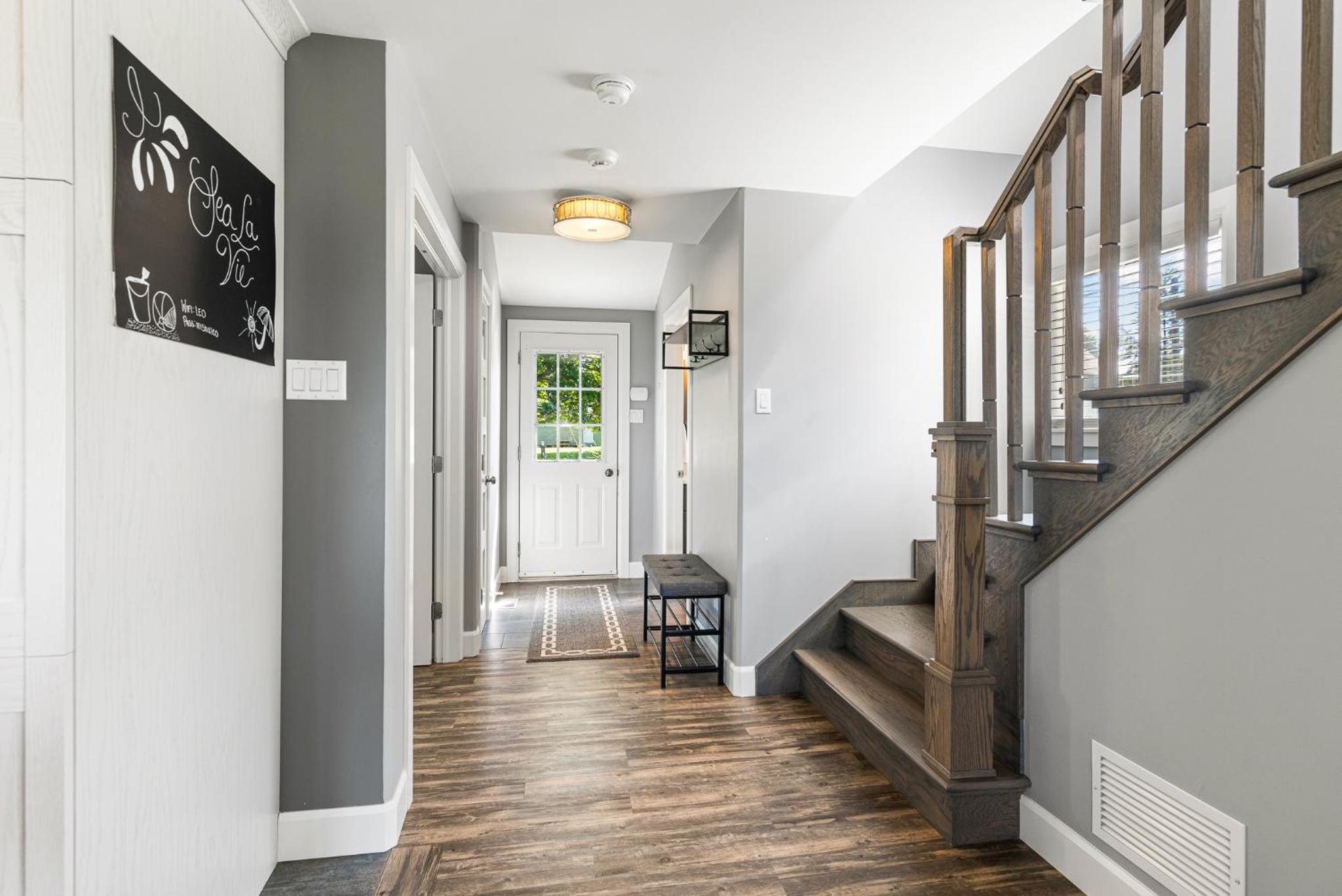 Sea La Vie 4 Bed Cottage with Ocean Views