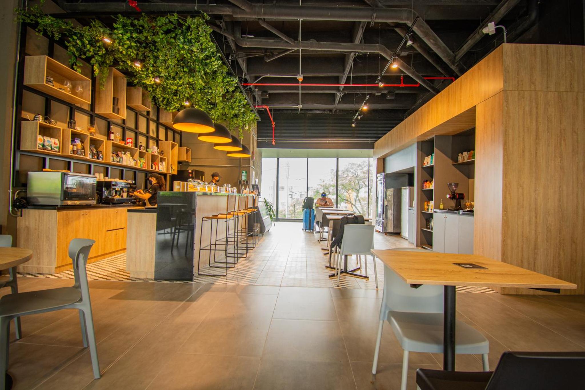 Unique Suite in El Poblado CoWork/ GYM / Fast WiFi