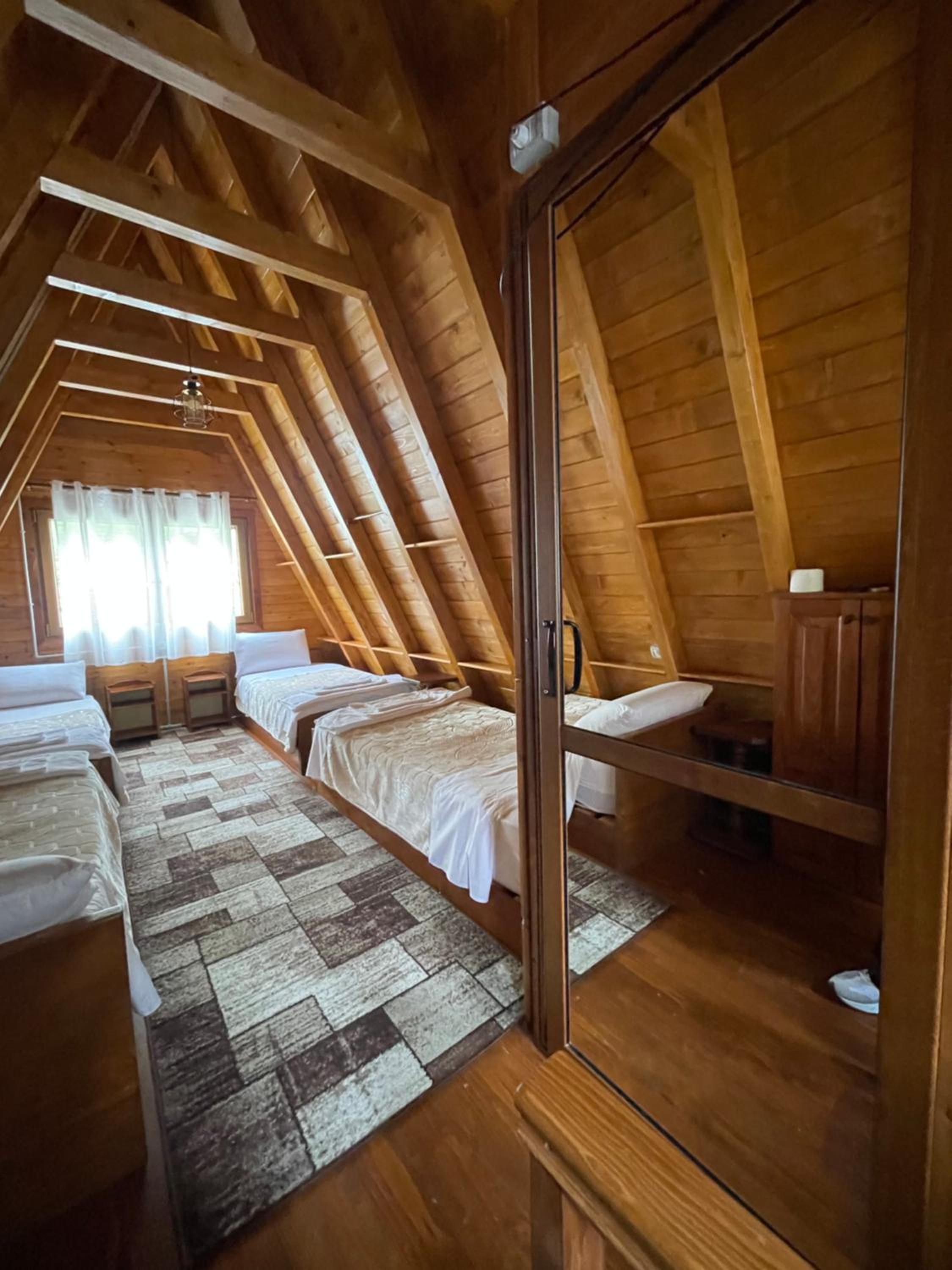 Guesthouse Te Pjerini Selcë-Cem photo 4